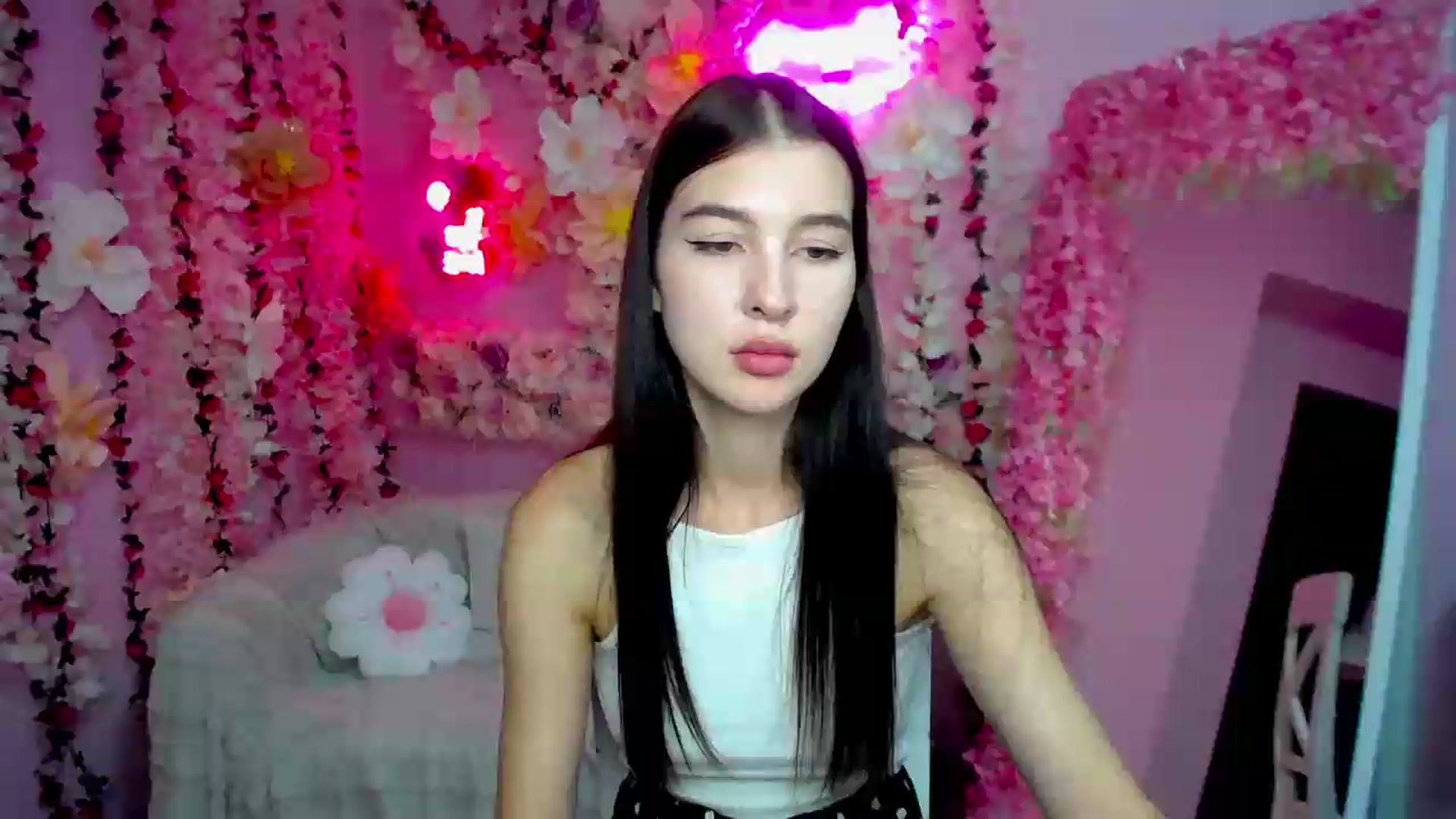 Gallery image thumbnail from GraceBennet's myfreecams stream on, 07/09/2026, 08:56 image 11 of 20