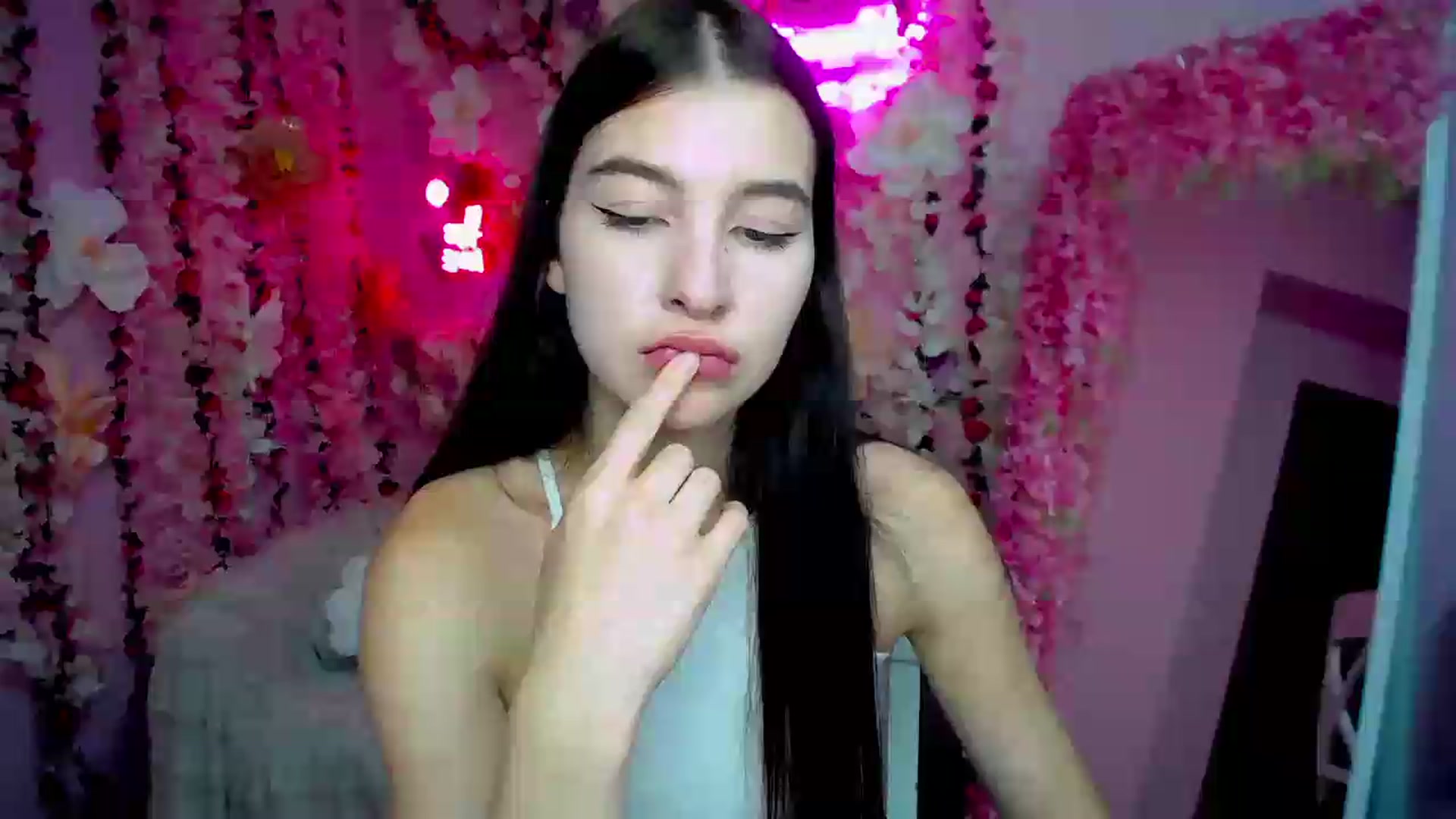 Gallery image thumbnail from GraceBennet's myfreecams stream on, 07/09/2026, 08:56 image 16 of 20
