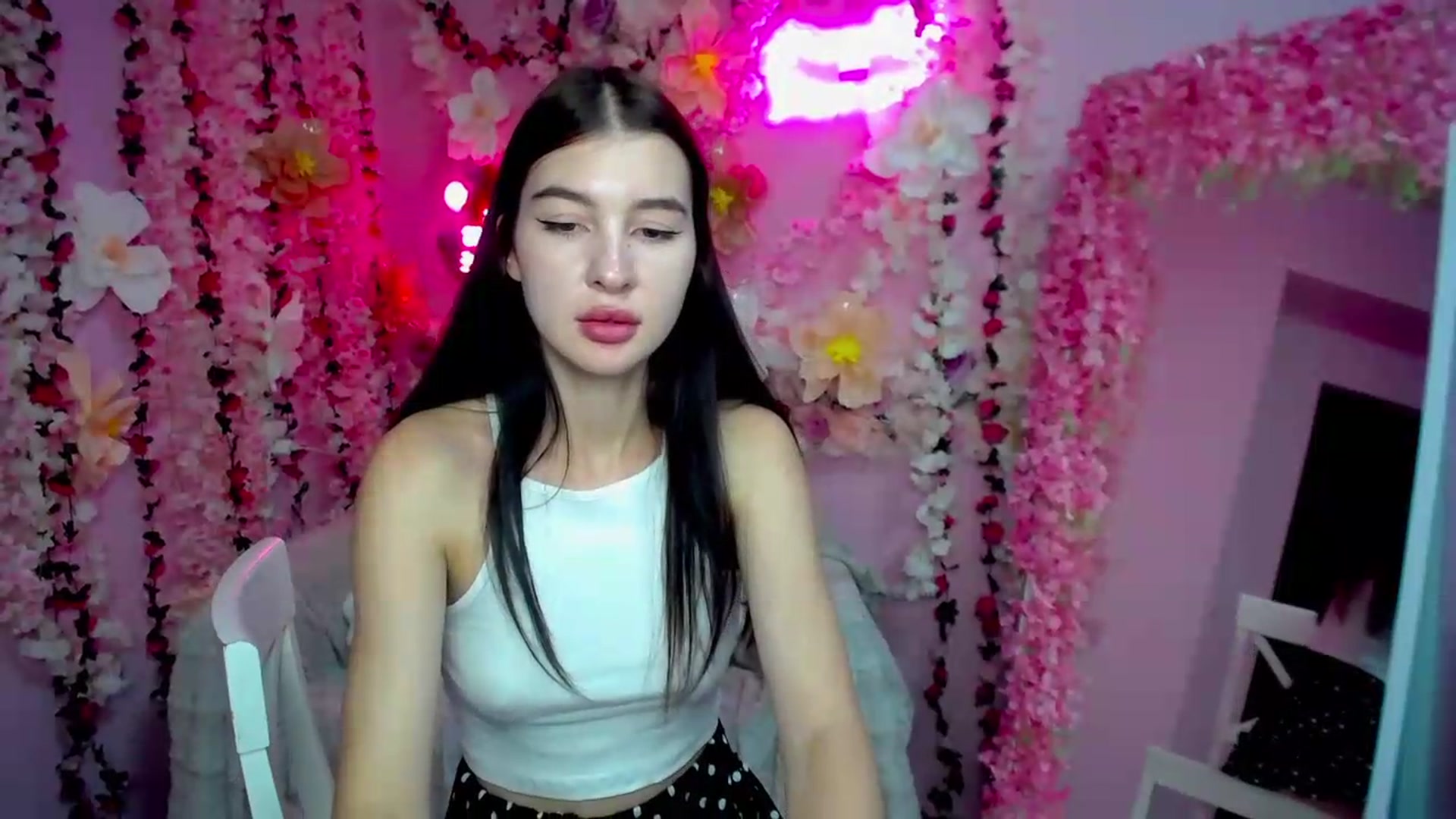 Gallery image thumbnail from GraceBennet's myfreecams stream on, 07/09/2026, 08:56 image 9 of 20