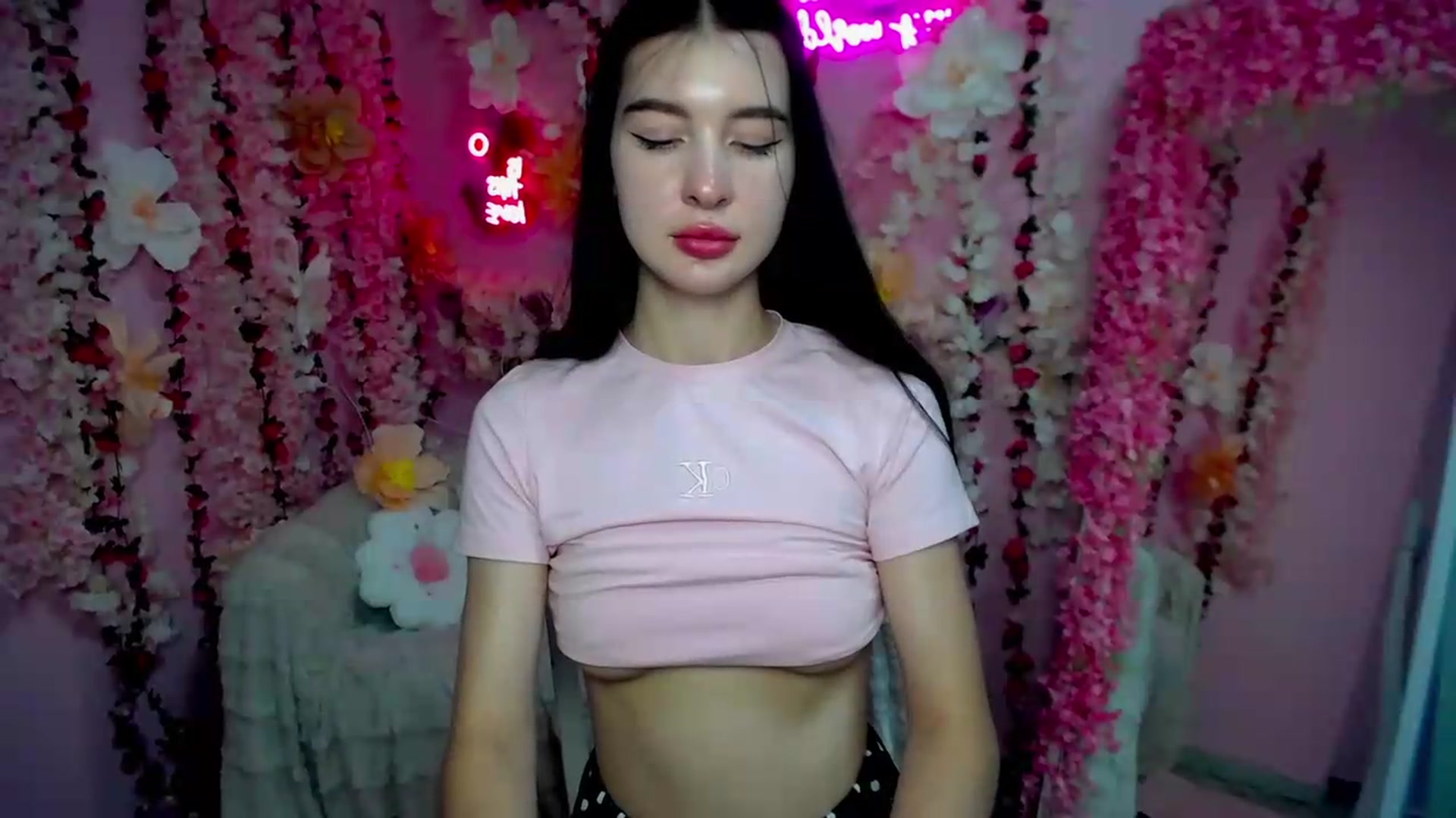 Gallery image thumbnail from GraceBennet's myfreecams stream on, 07/10/2026, 09:10 image 15 of 20