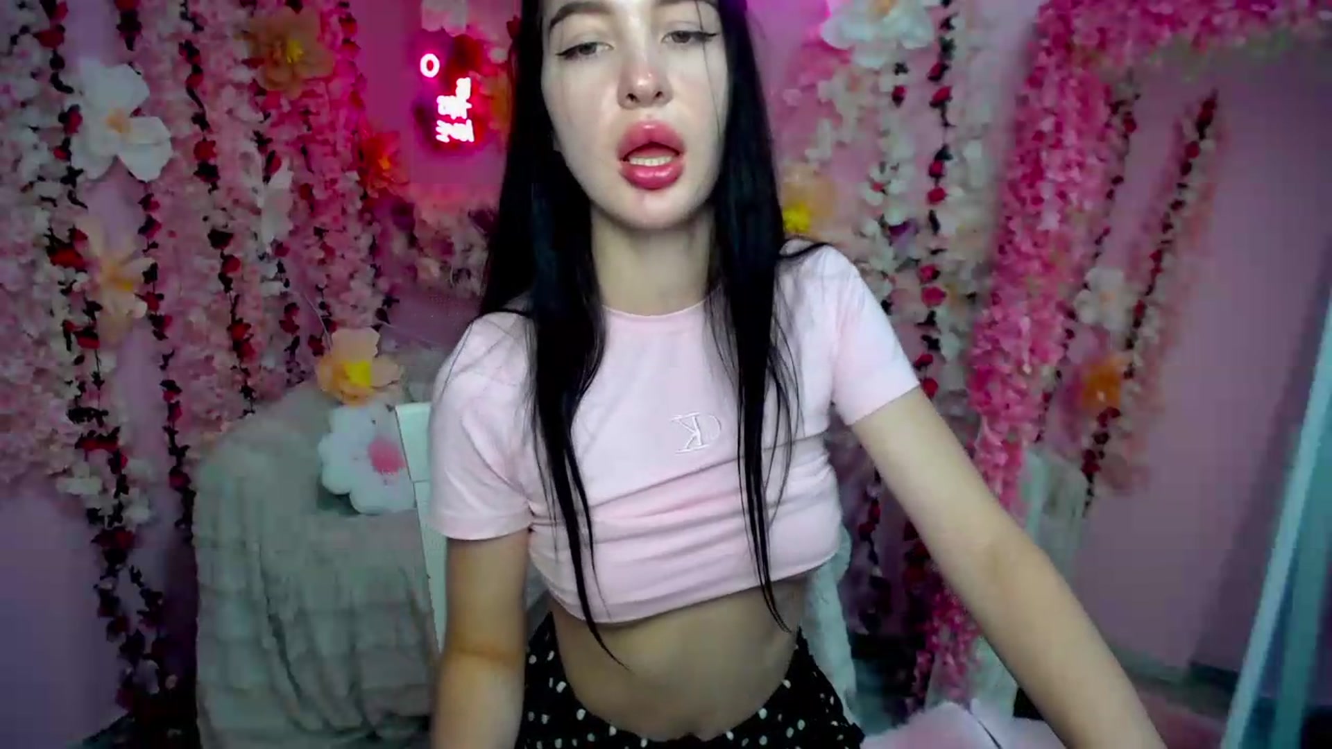 Gallery image thumbnail from GraceBennet's myfreecams stream on, 07/10/2026, 09:10 image 9 of 20