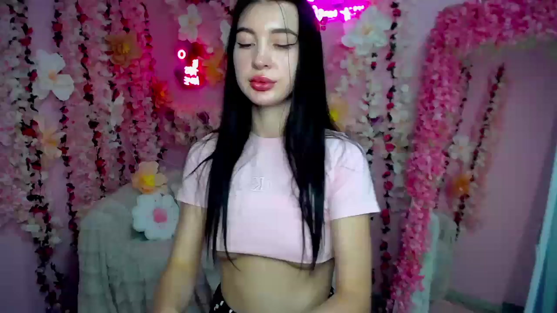 Gallery image thumbnail from GraceBennet's myfreecams stream on, 07/10/2026, 10:02 image 2 of 20