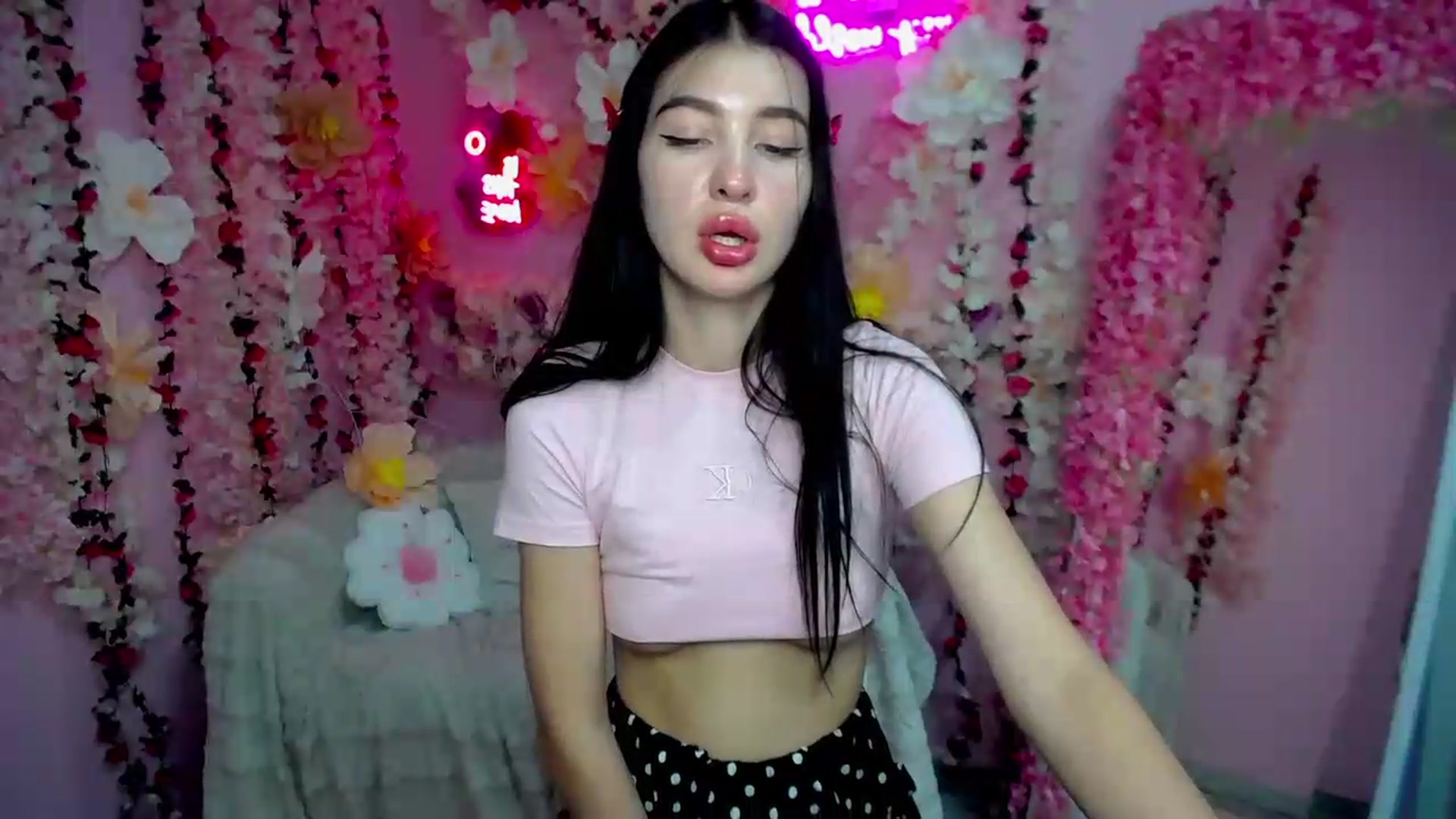 Gallery image thumbnail from GraceBennet's myfreecams stream on, 07/10/2026, 10:02 image 7 of 20