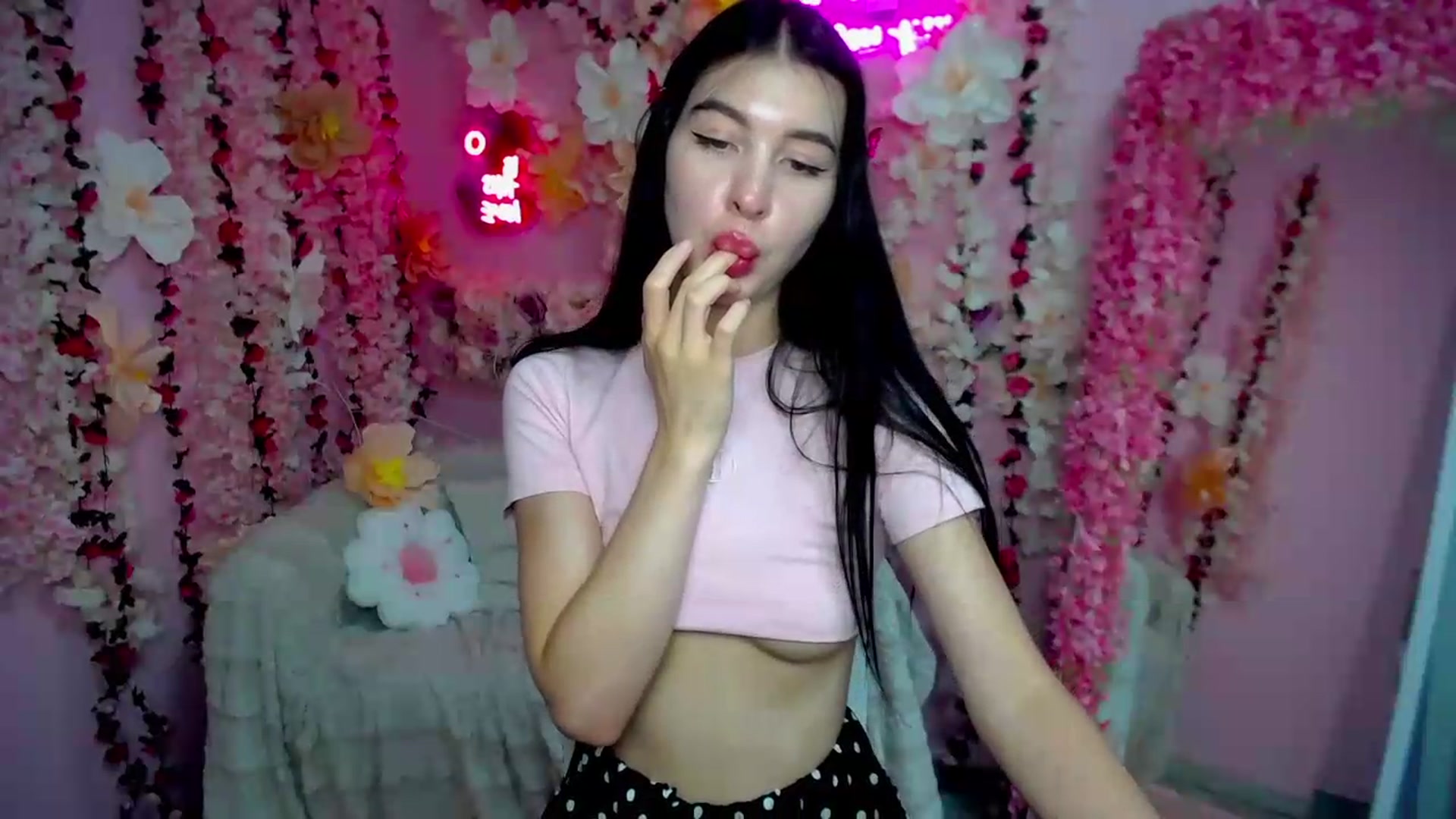Gallery image thumbnail from GraceBennet's myfreecams stream on, 07/10/2026, 10:02 image 6 of 20