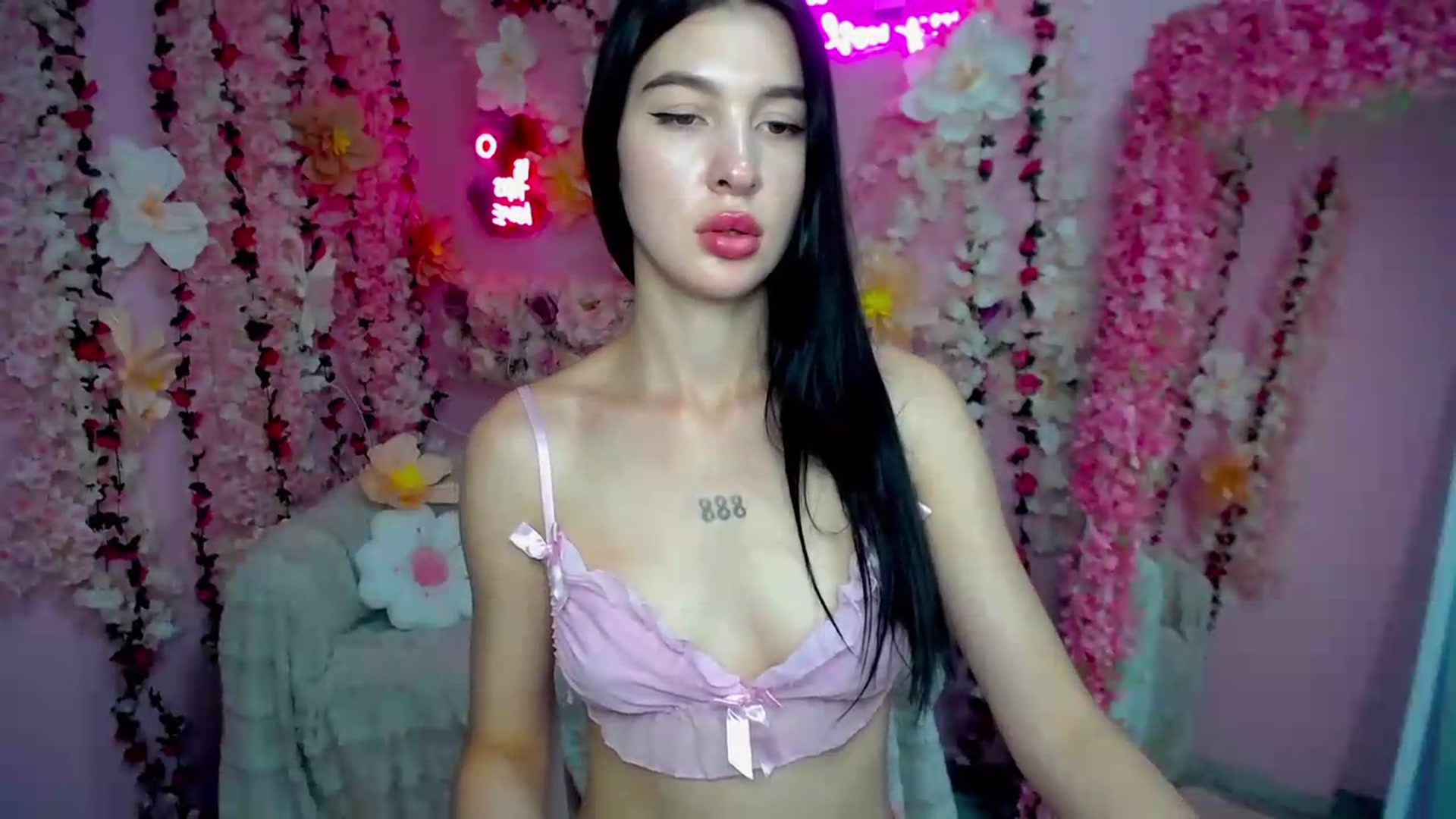 Gallery image thumbnail from GraceBennet's myfreecams stream on, 07/11/2026, 10:49 image 18 of 20