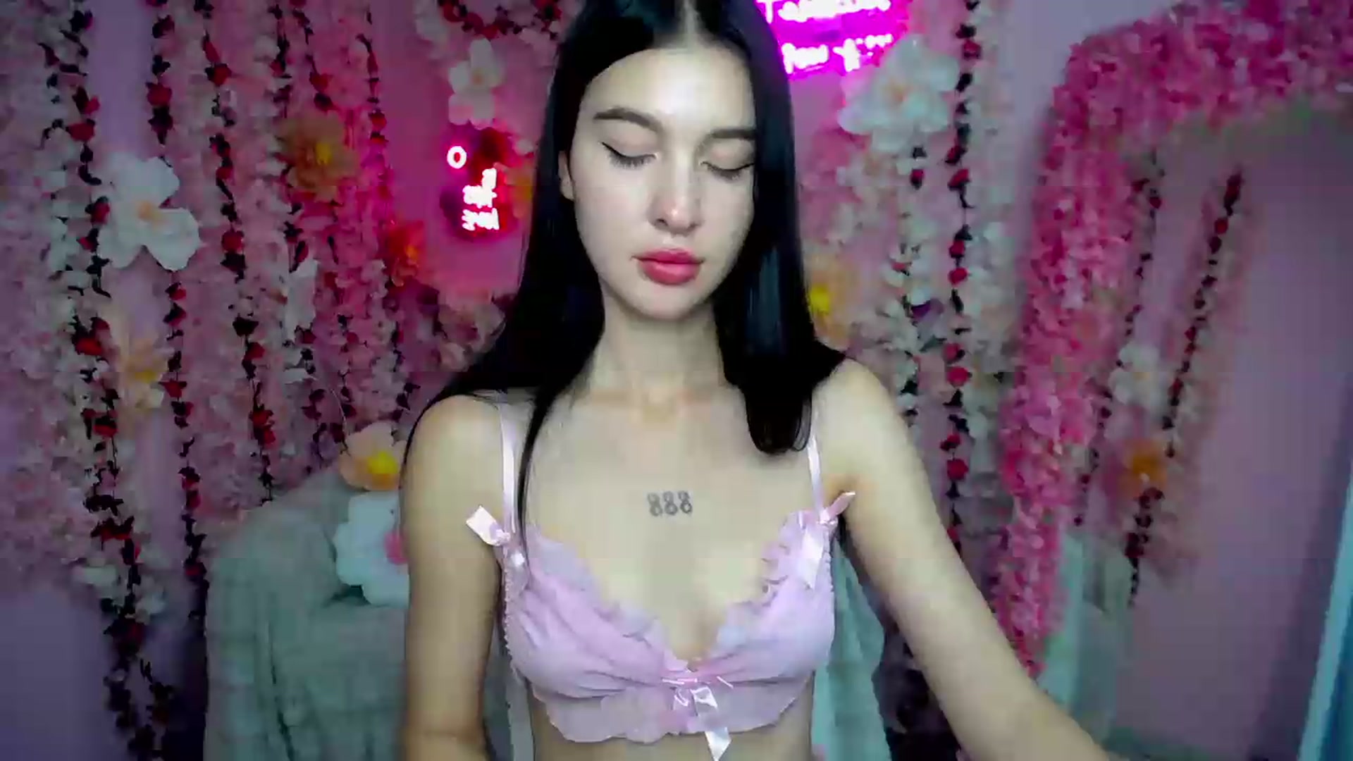 Gallery image thumbnail from GraceBennet's myfreecams stream on, 07/11/2026, 10:49 image 10 of 20