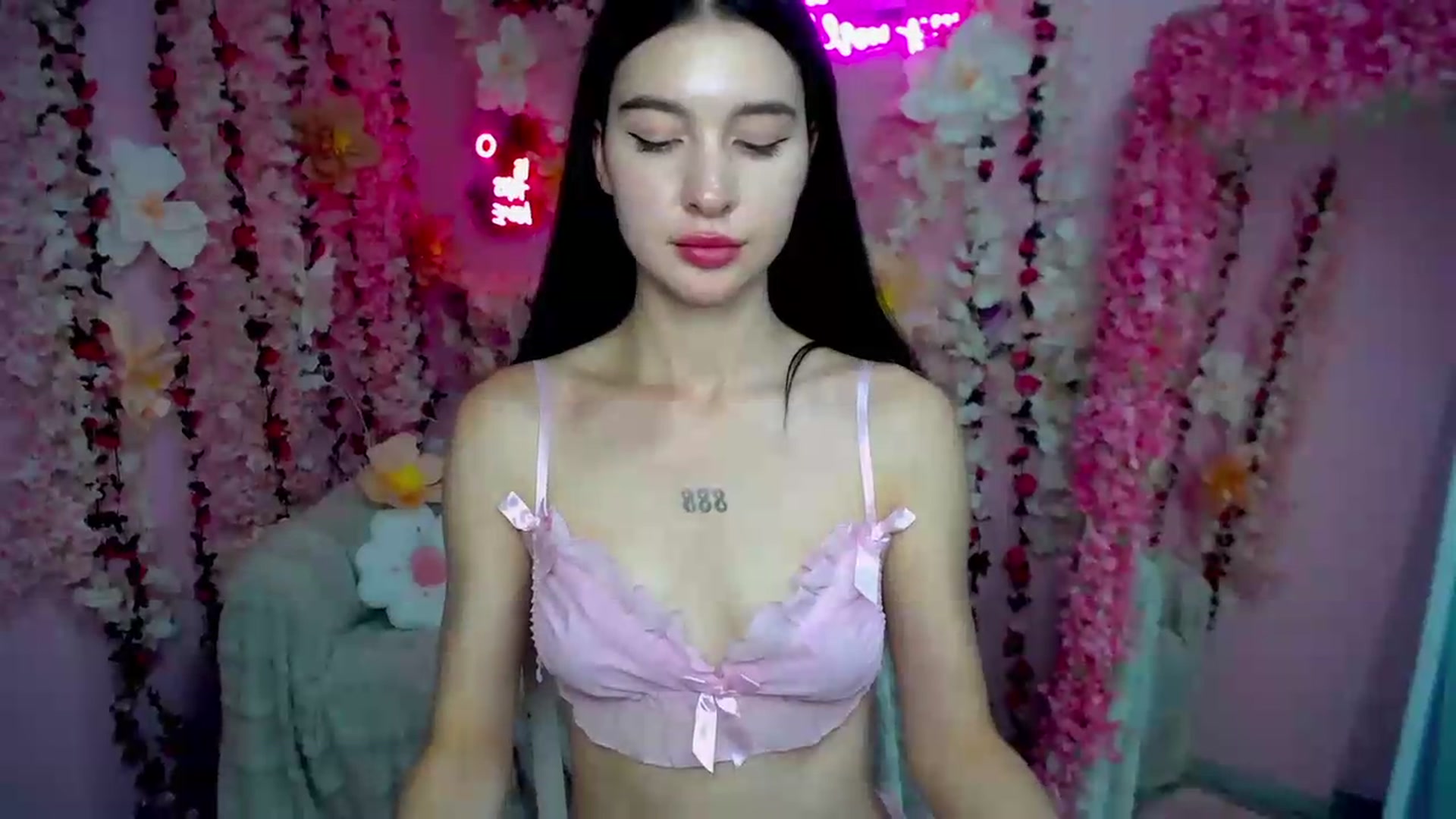 Gallery image thumbnail from GraceBennet's myfreecams stream on, 07/11/2026, 10:49 image 16 of 20