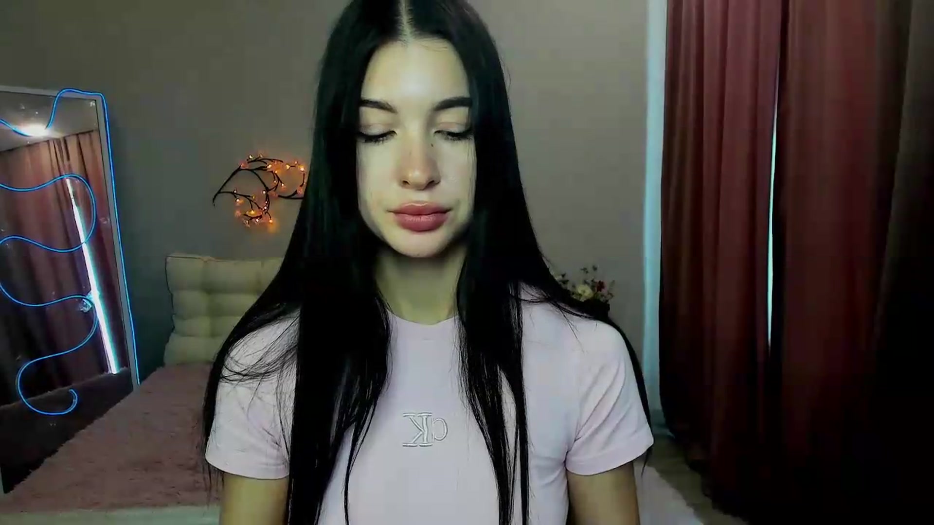 Gallery image thumbnail from GraceBennet's myfreecams stream on, 07/18/2026, 11:05 image 8 of 20