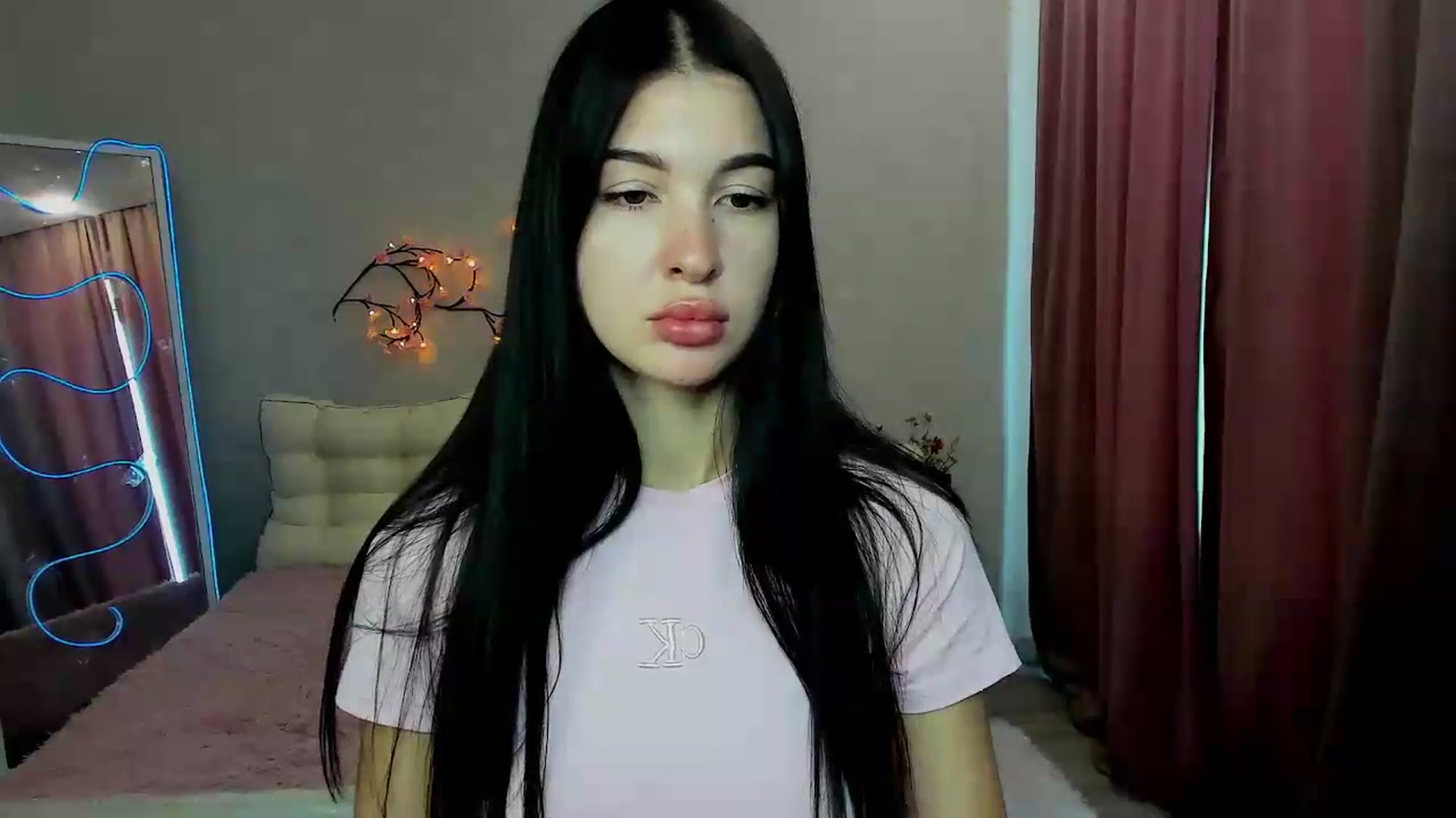 Gallery image thumbnail from GraceBennet's myfreecams stream on, 07/18/2026, 11:05 image 2 of 20