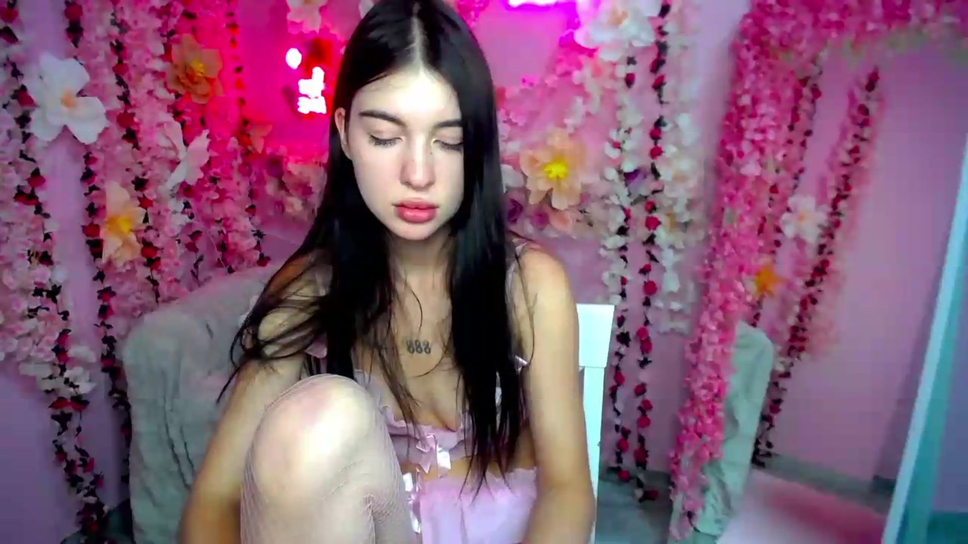 Gallery image thumbnail from GraceBennet's myfreecams stream on, 07/21/2026, 10:41 image 20 of 20