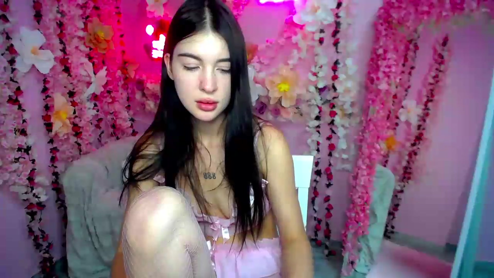 Gallery image thumbnail from GraceBennet's myfreecams stream on, 07/21/2026, 10:41 image 19 of 20