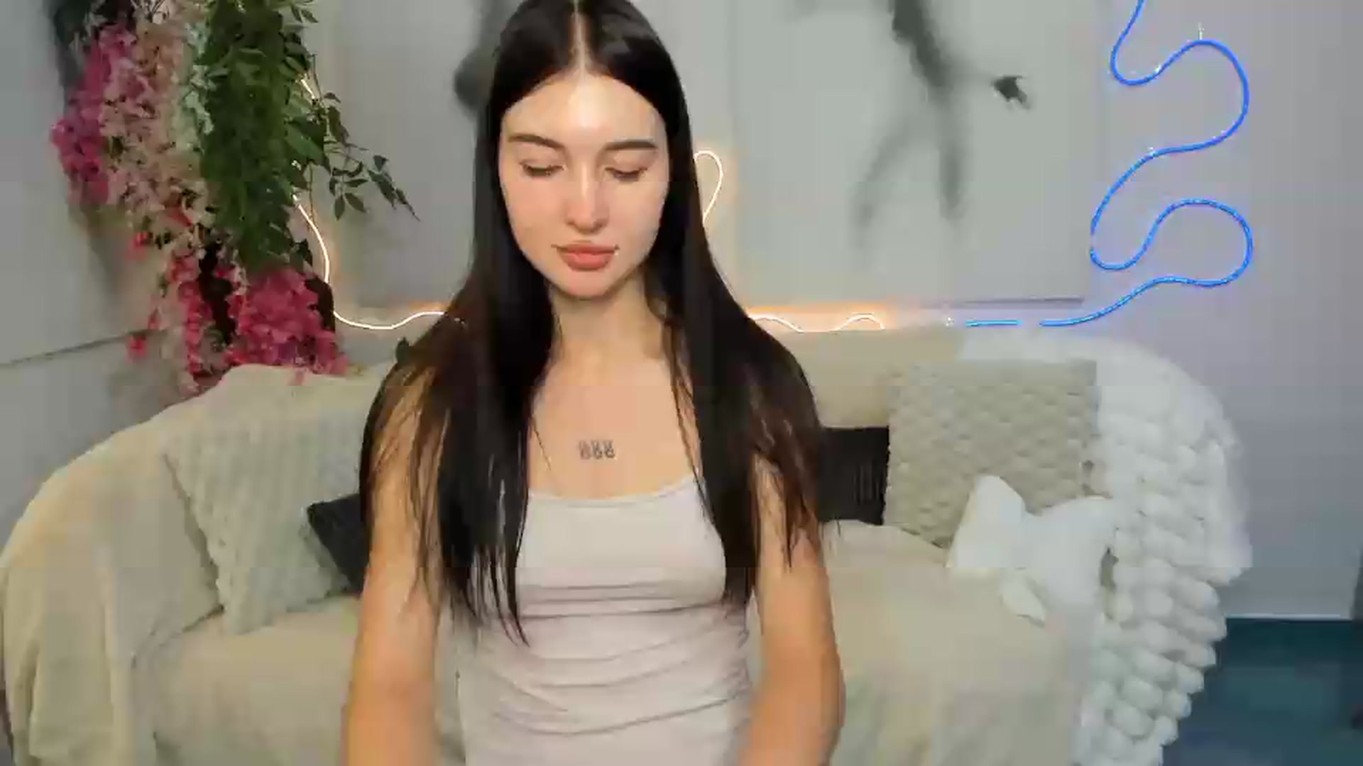 Gallery image thumbnail from GraceBennet's myfreecams stream on, 07/22/2026, 10:14 image 2 of 20