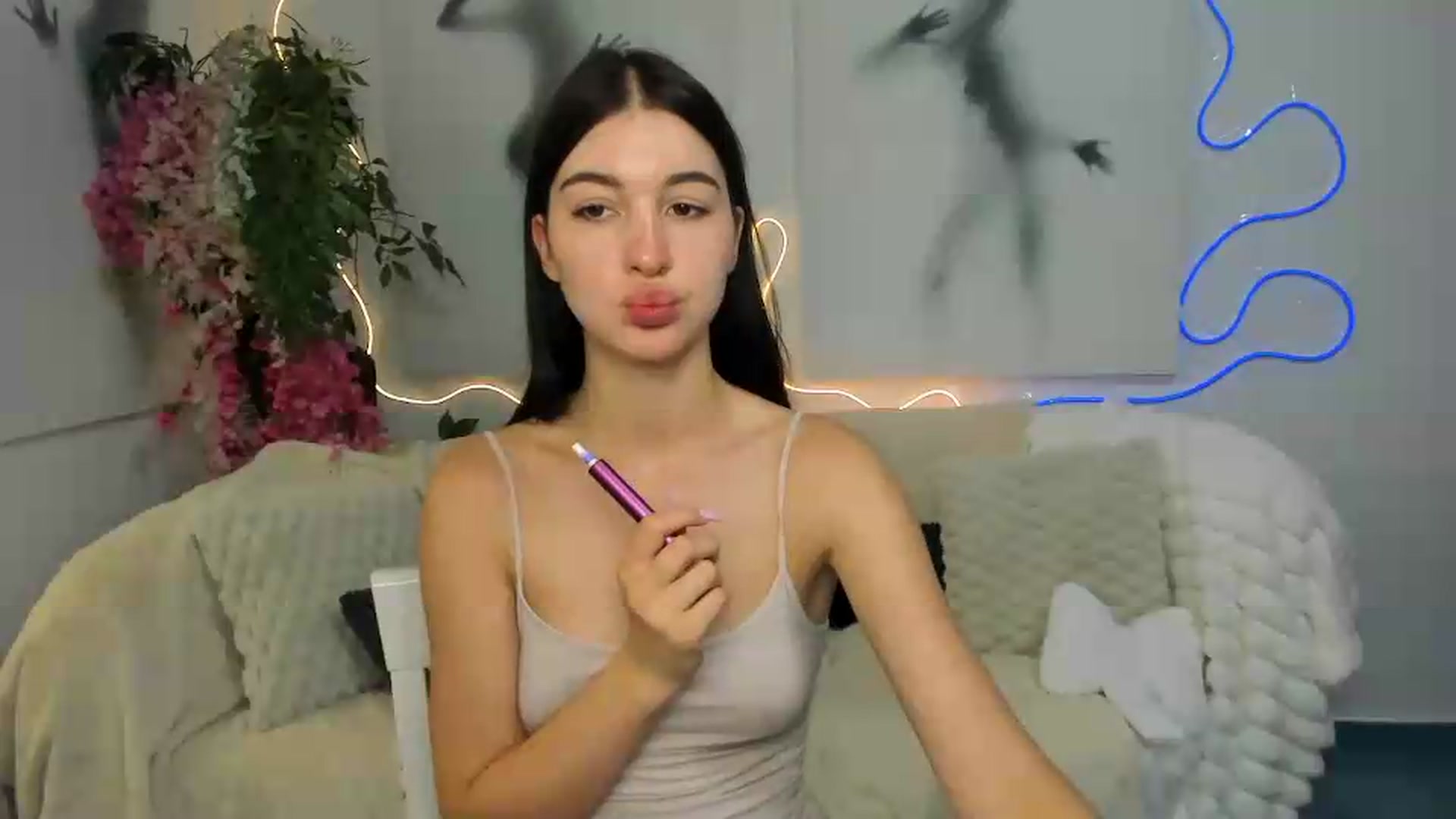 Gallery image thumbnail from GraceBennet's myfreecams stream on, 07/22/2026, 10:56 image 19 of 20