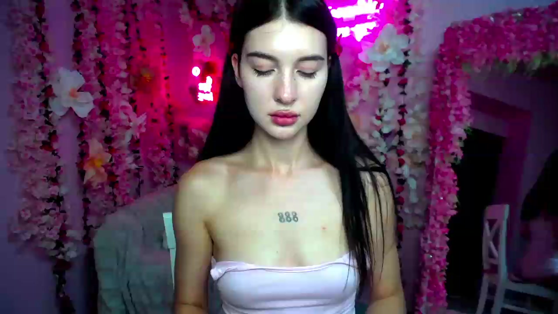Gallery image thumbnail from GraceBennet's myfreecams stream on, 07/28/2026, 10:55 image 11 of 20