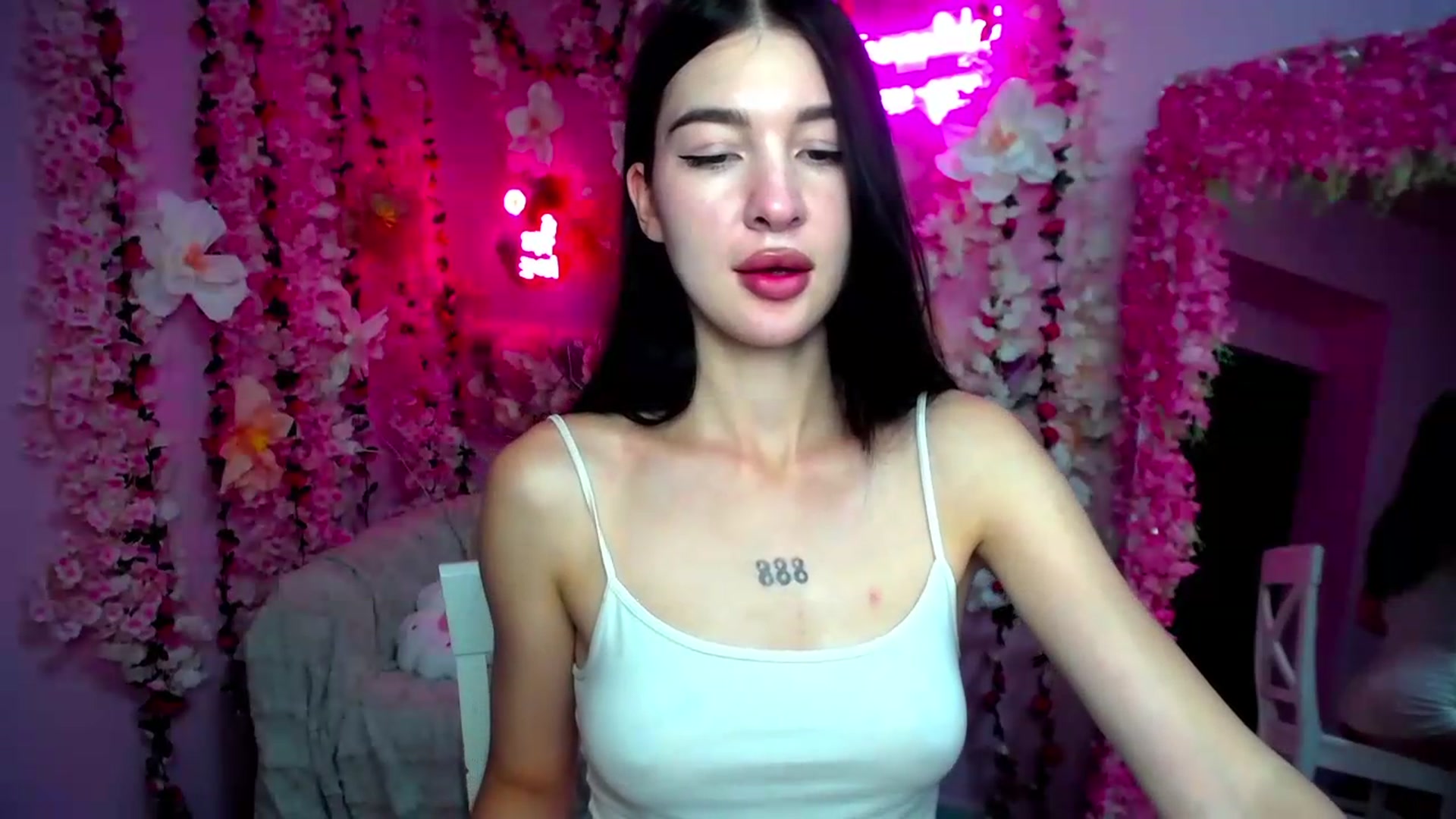 Gallery image thumbnail from GraceBennet's myfreecams stream on, 07/29/2026, 10:14 image 15 of 20