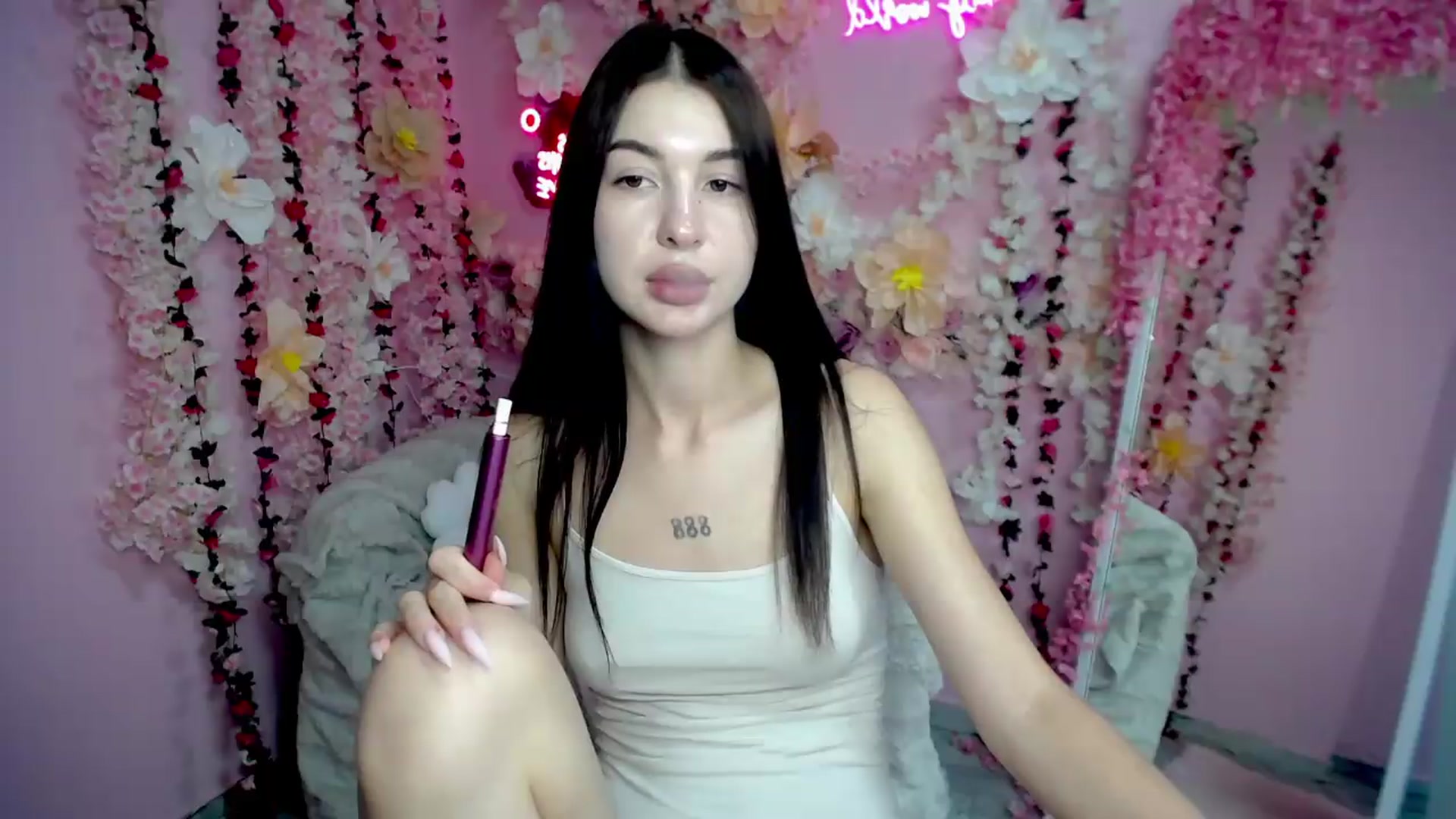 Gallery image thumbnail from GraceBennet's myfreecams stream on, 08/11/2026, 09:43 image 9 of 20