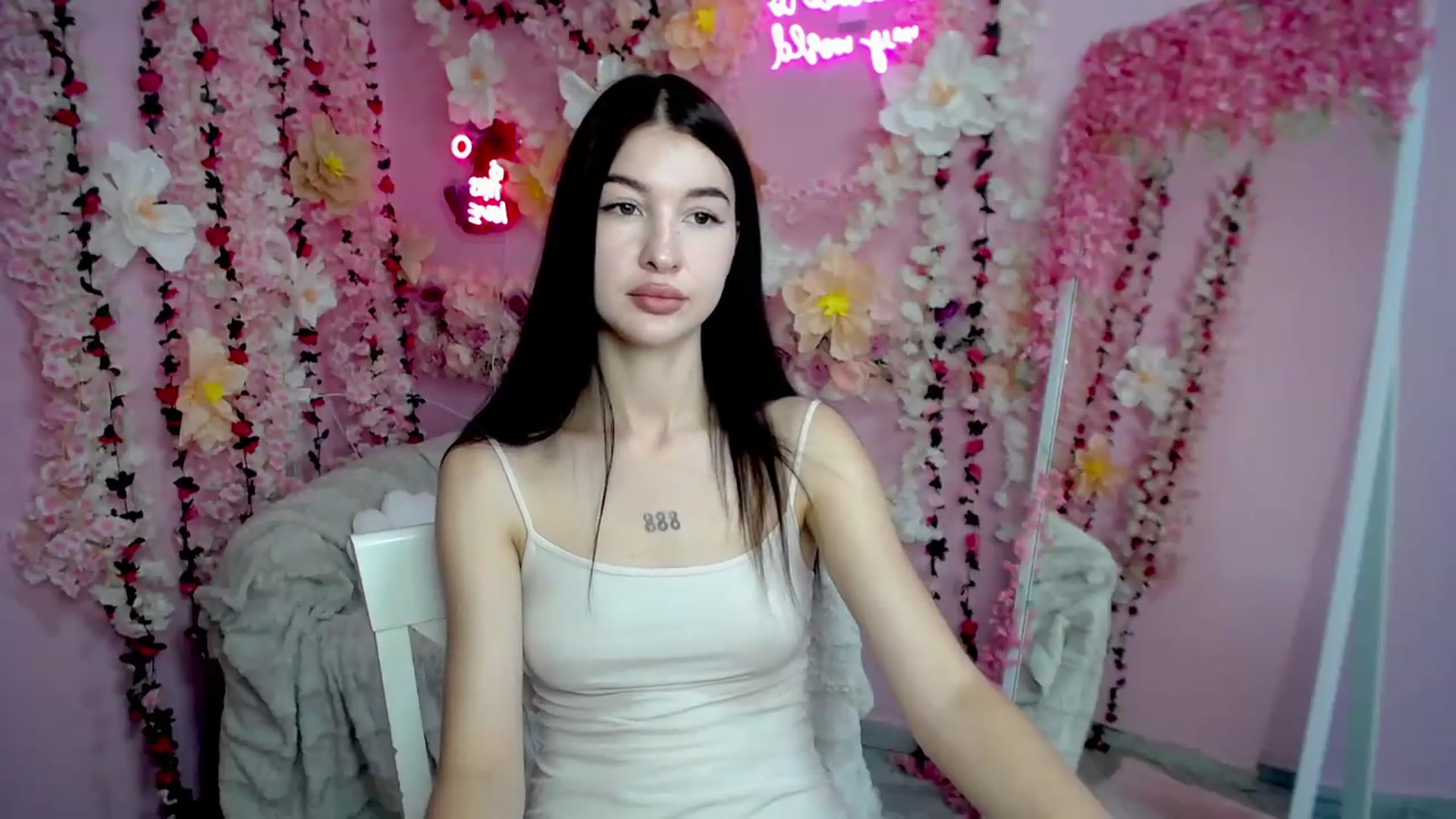 Gallery image thumbnail from GraceBennet's myfreecams stream on, 08/12/2026, 08:26 image 6 of 20