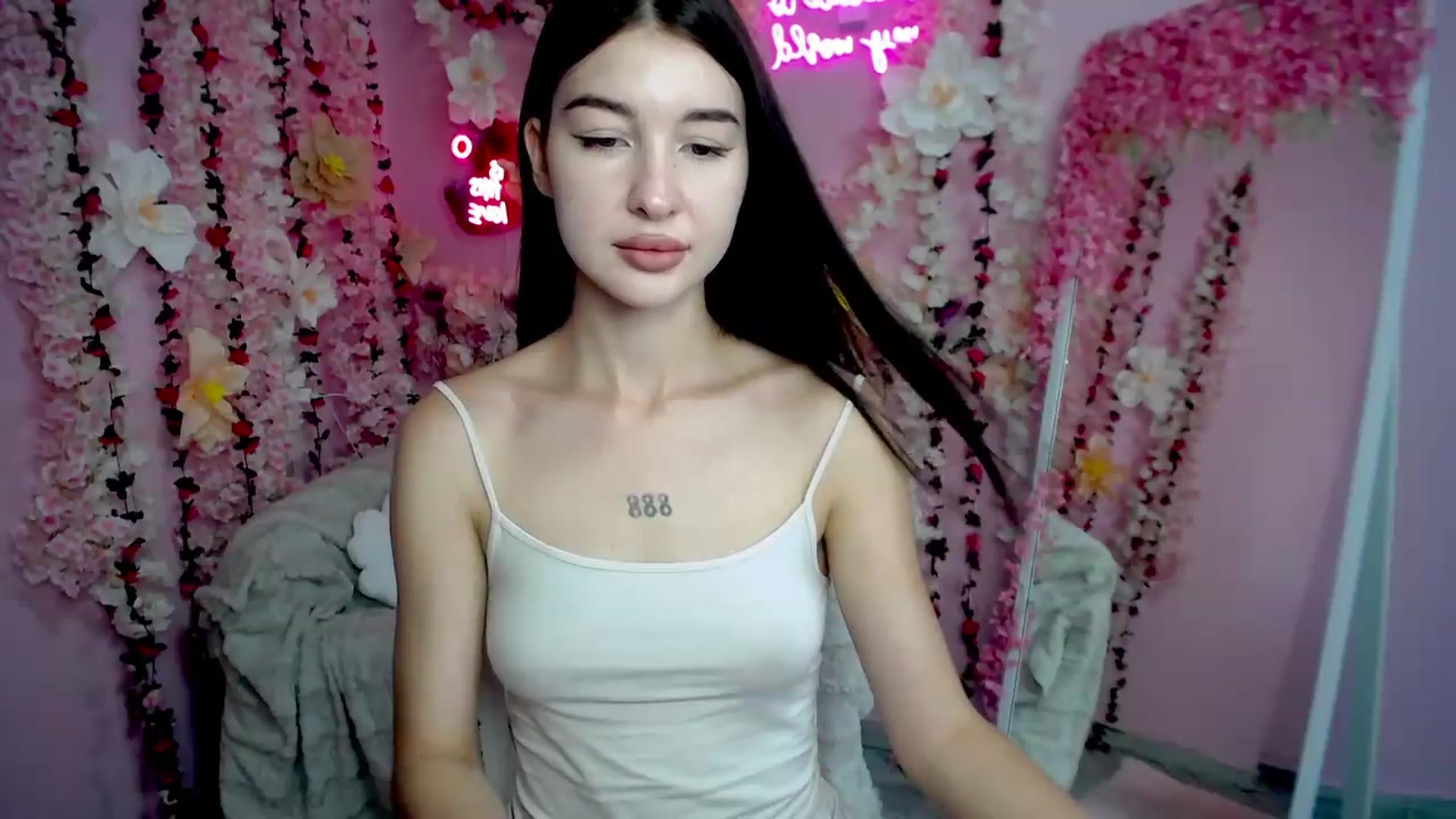 Gallery image thumbnail from GraceBennet's myfreecams stream on, 08/12/2026, 08:26 image 15 of 20