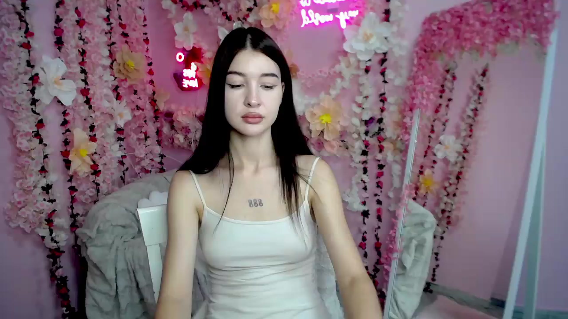 Gallery image thumbnail from GraceBennet's myfreecams stream on, 08/12/2026, 08:26 image 3 of 20