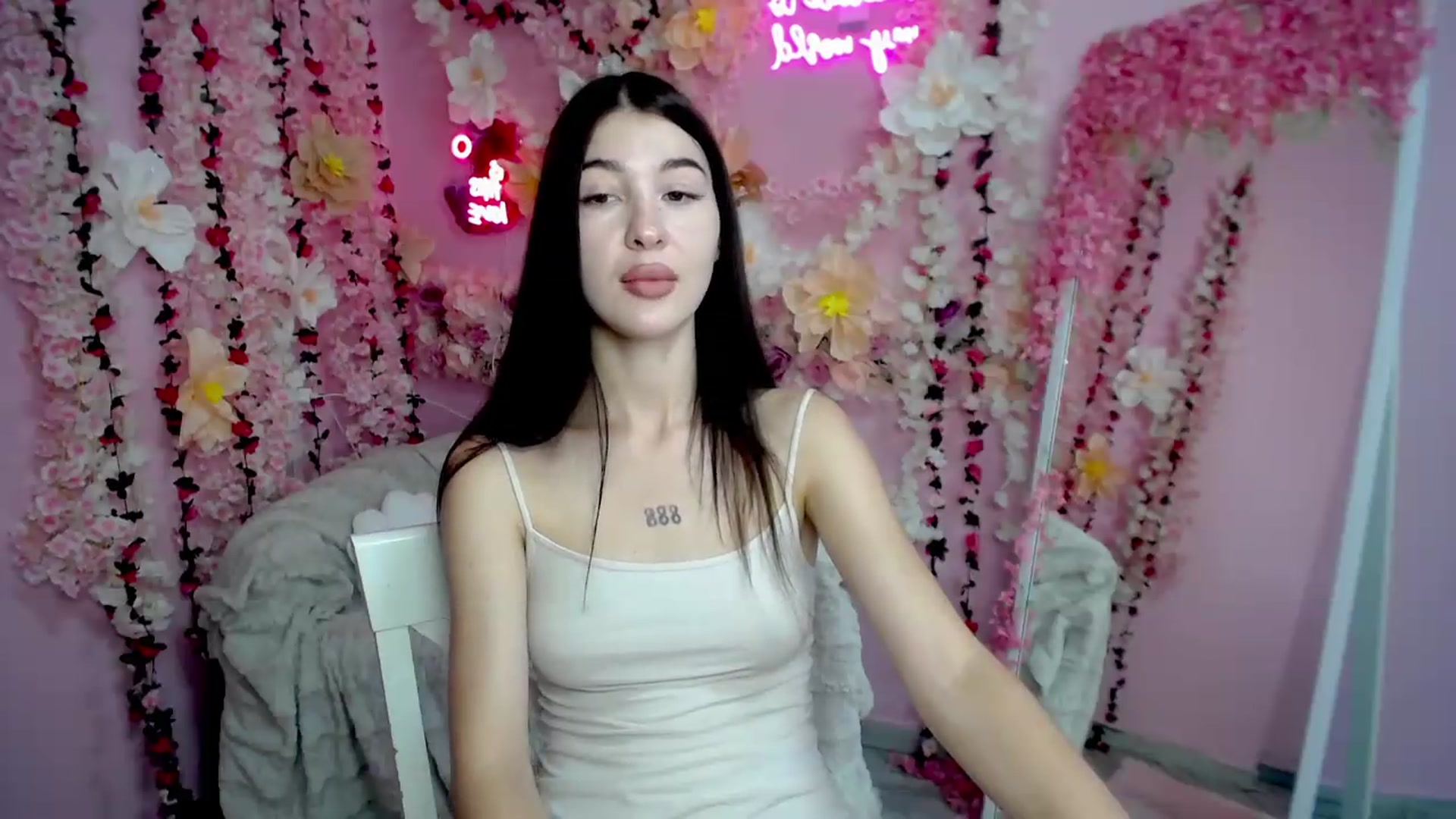 Gallery image thumbnail from GraceBennet's myfreecams stream on, 08/12/2026, 08:26 image 7 of 20