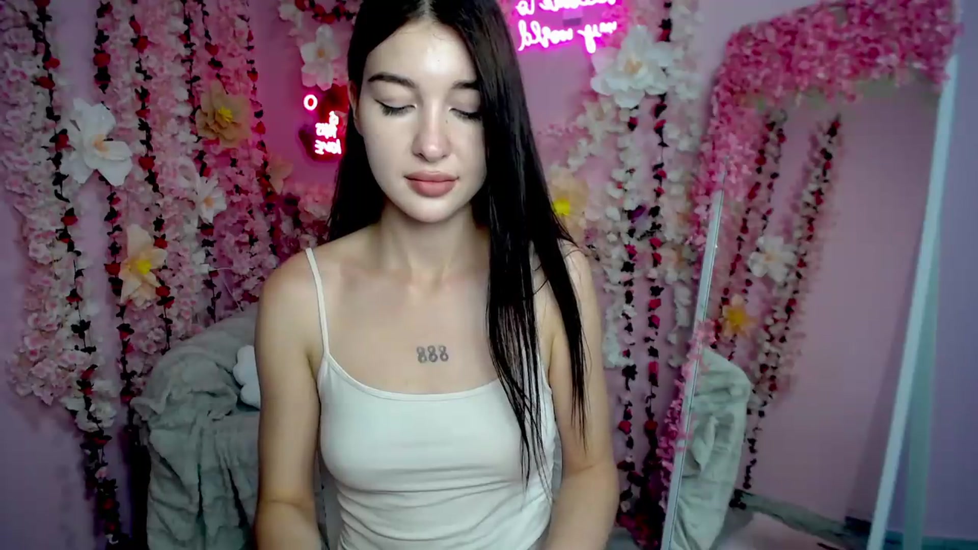 Gallery image thumbnail from GraceBennet's myfreecams stream on, 08/12/2026, 11:00 image 13 of 20