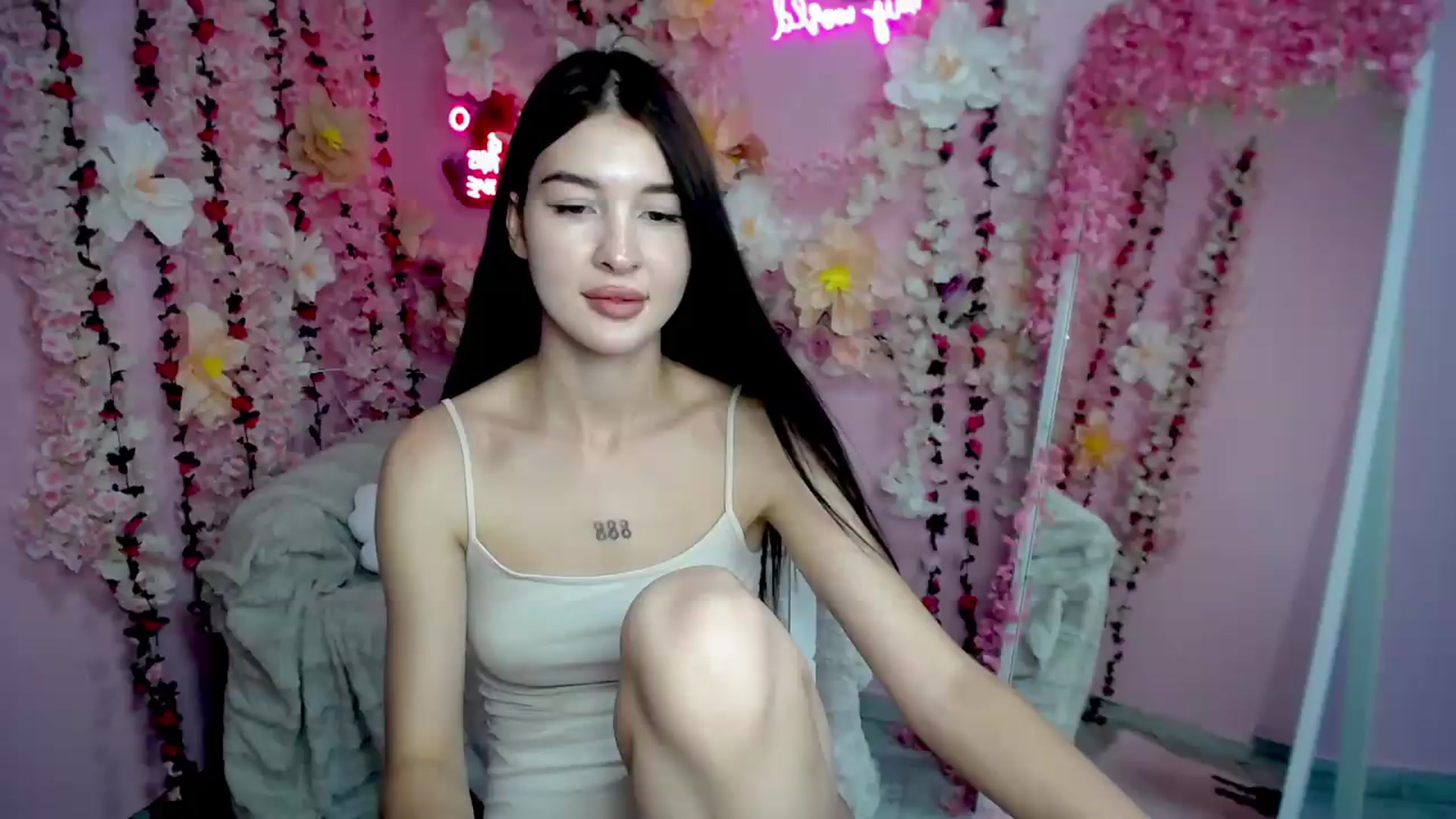 Gallery image thumbnail from GraceBennet's myfreecams stream on, 08/12/2026, 11:00 image 6 of 20