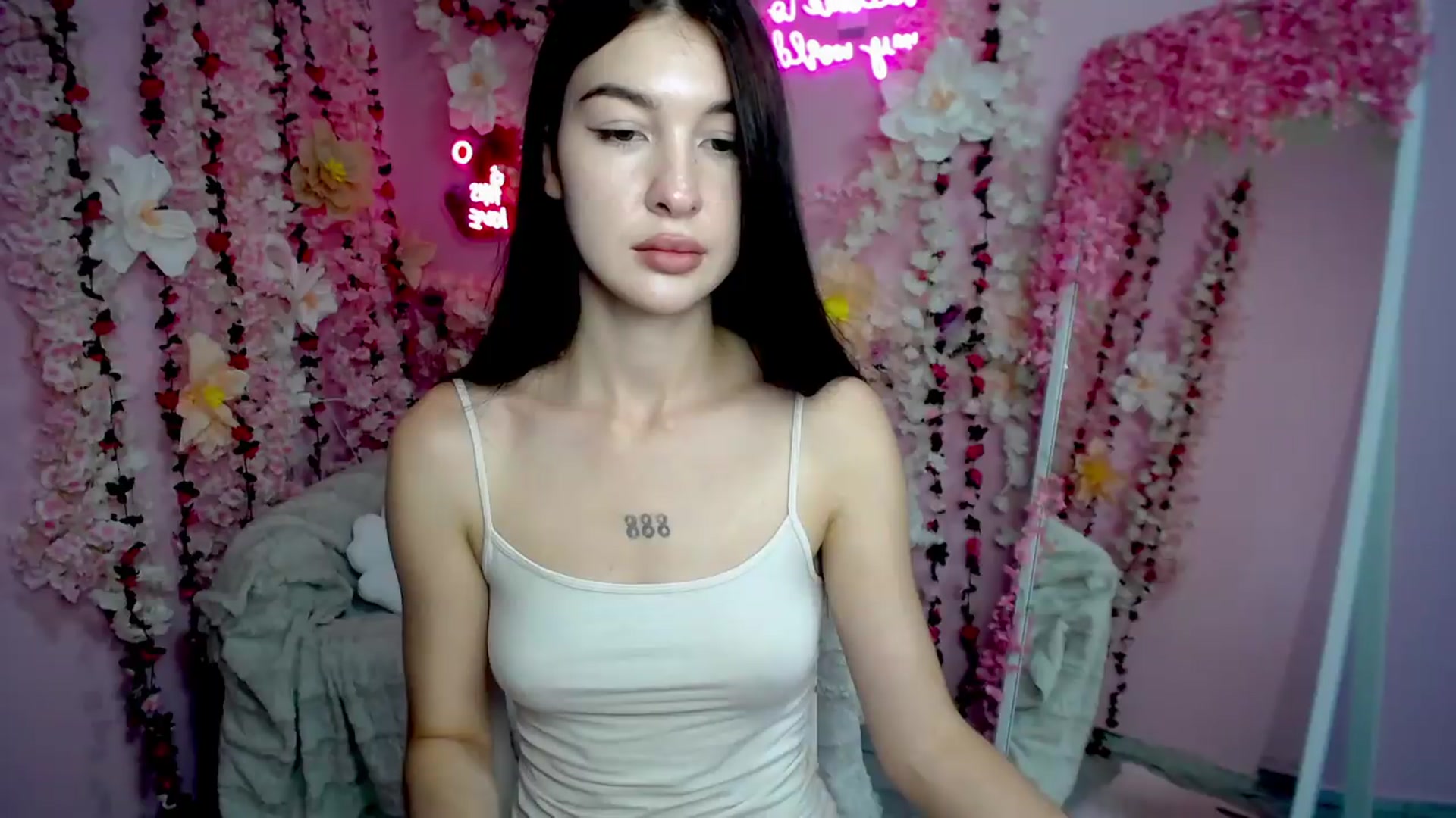 Gallery image thumbnail from GraceBennet's myfreecams stream on, 08/12/2026, 11:00 image 16 of 20