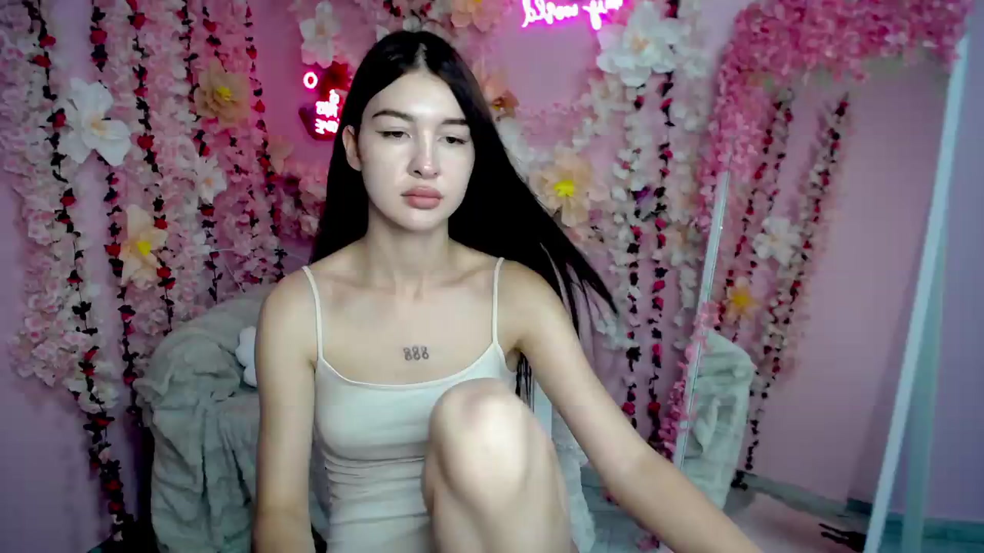 Gallery image thumbnail from GraceBennet's myfreecams stream on, 08/12/2026, 11:00 image 4 of 20
