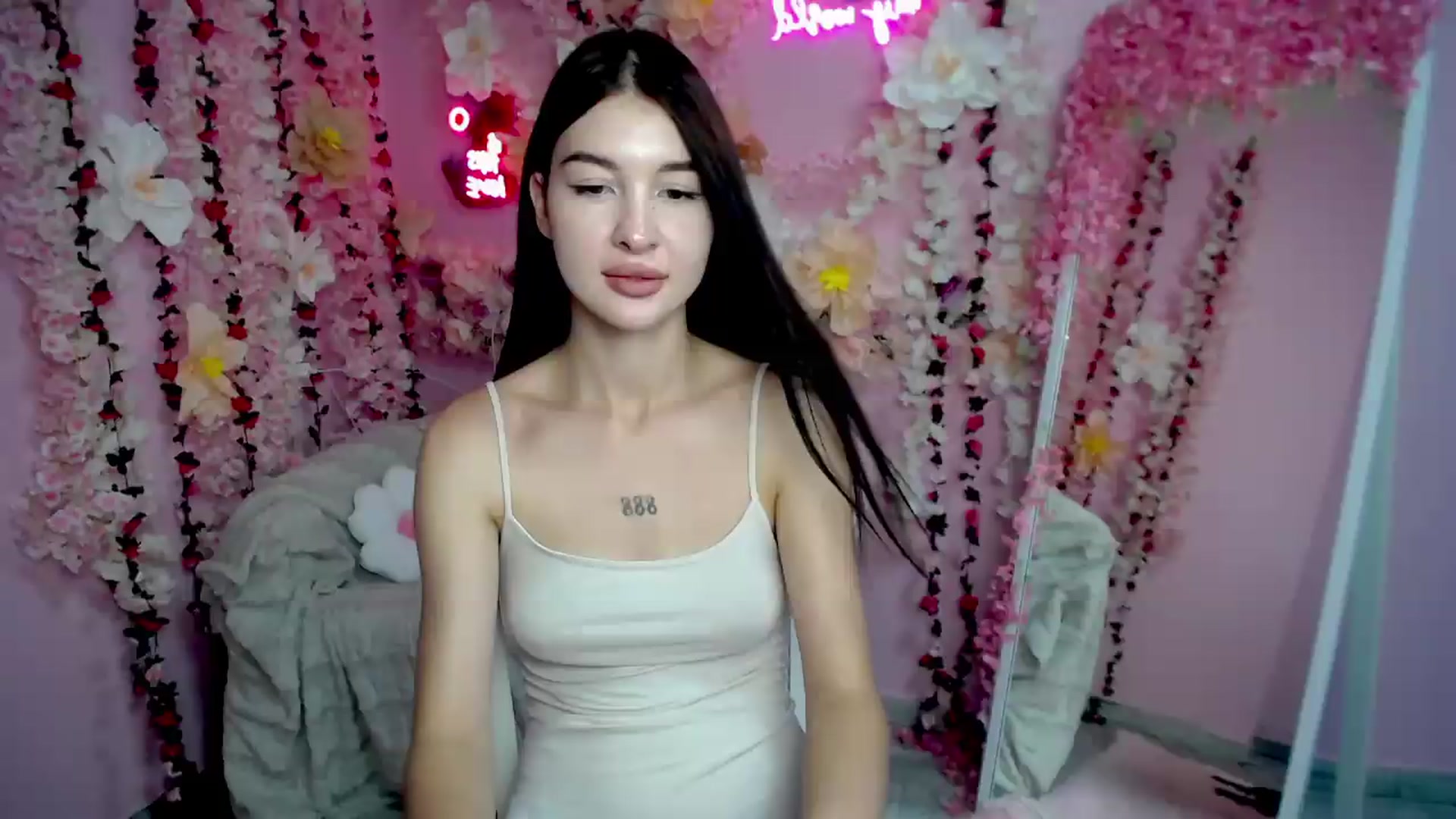 Gallery image thumbnail from GraceBennet's myfreecams stream on, 08/12/2026, 11:00 image 1 of 20