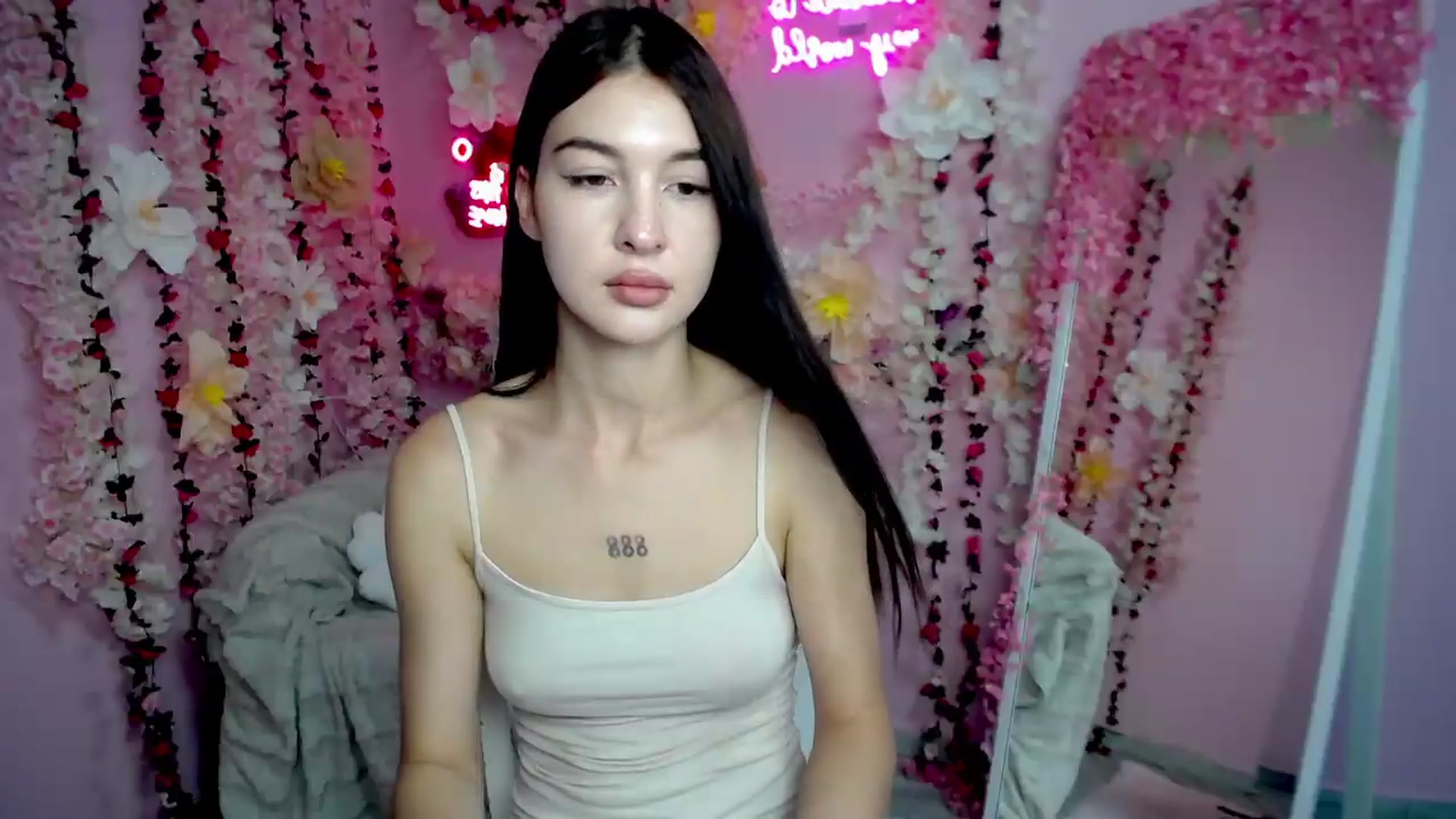 Gallery image thumbnail from GraceBennet's myfreecams stream on, 08/12/2026, 11:00 image 17 of 20