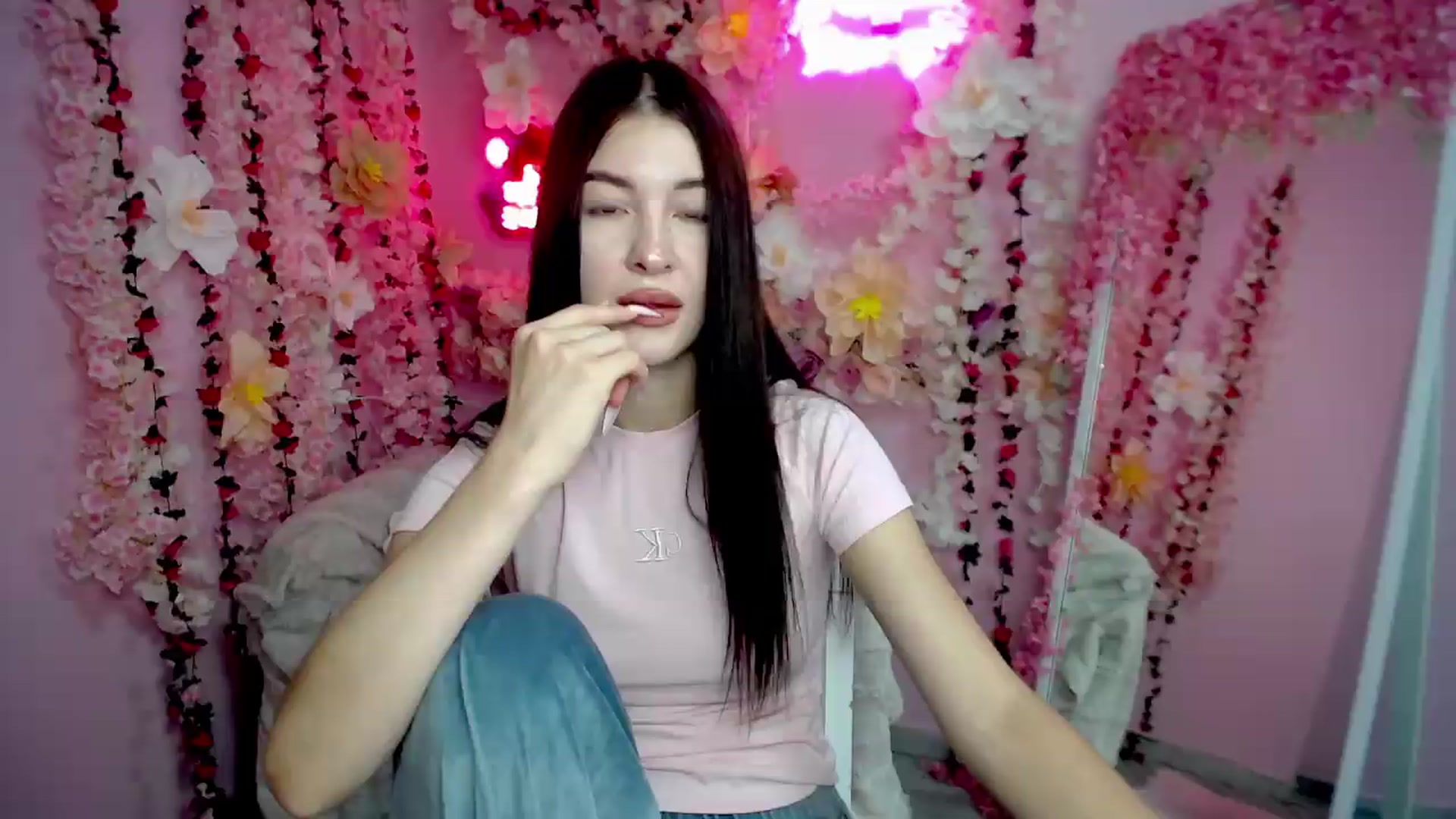 Gallery image thumbnail from GraceBennet's myfreecams stream on, 08/13/2026, 08:21 image 13 of 20