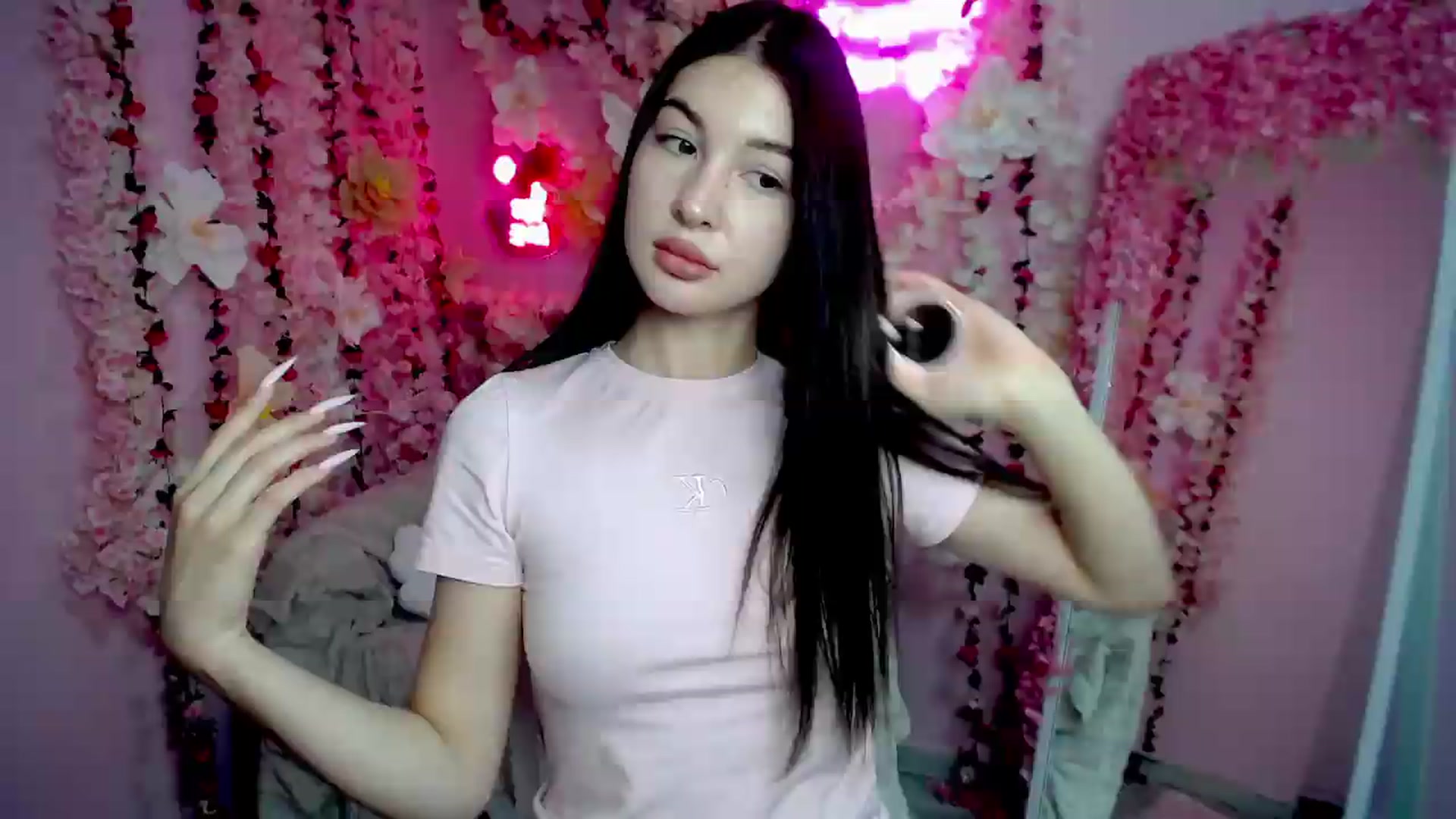 Gallery image thumbnail from GraceBennet's myfreecams stream on, 08/13/2026, 09:22 image 14 of 20