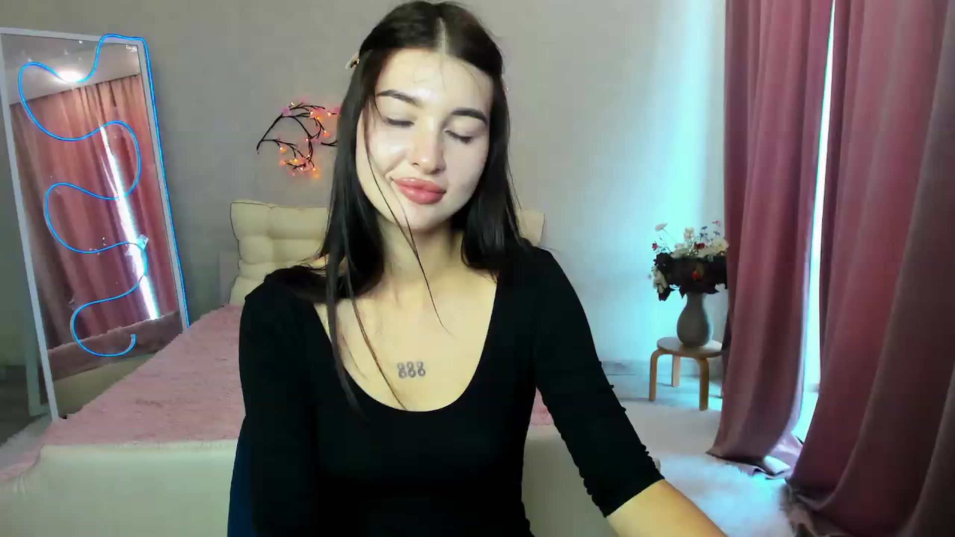 Gallery image thumbnail from GraceBennet's myfreecams stream on, 08/18/2026, 11:02 image 7 of 20