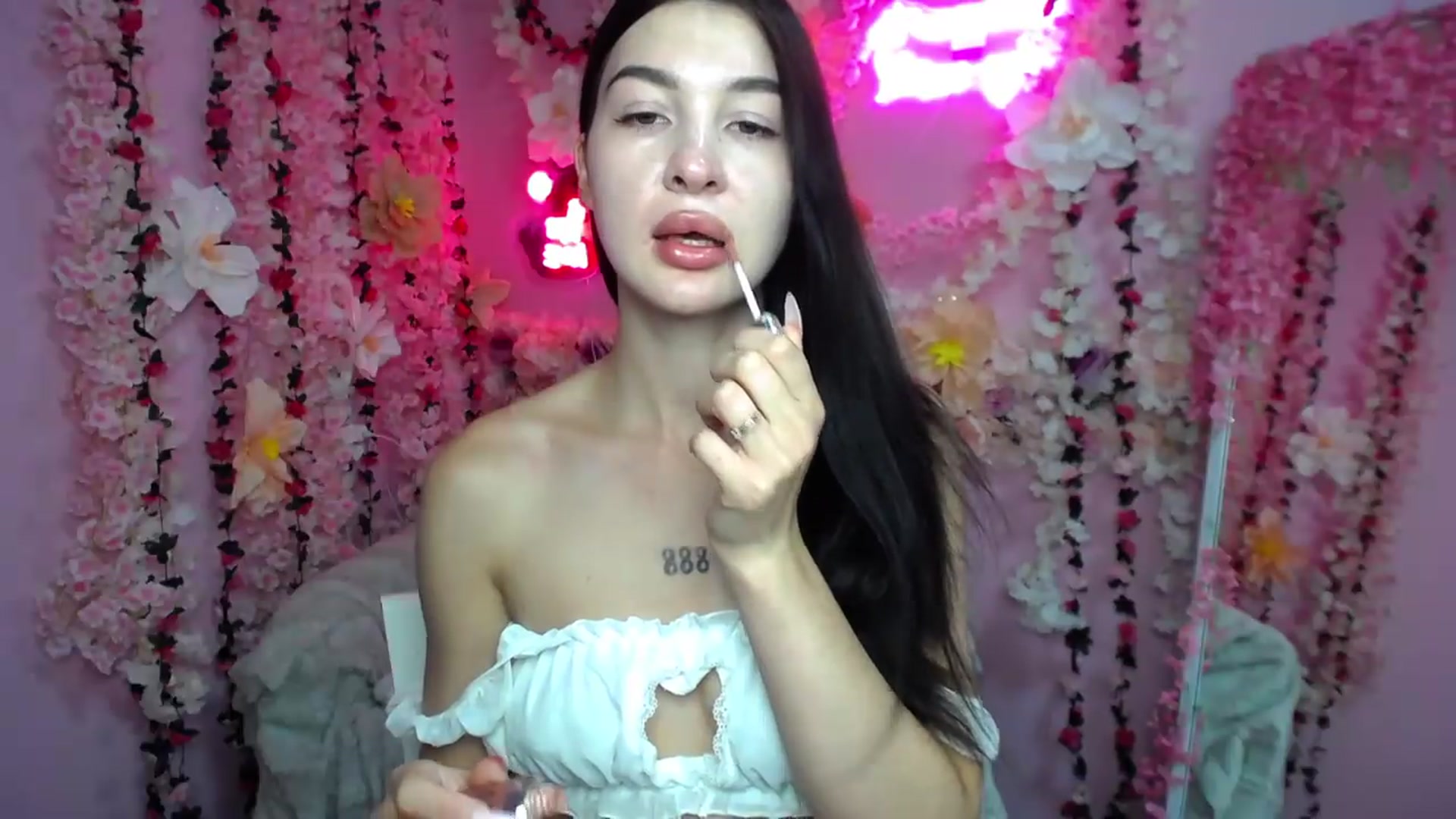 Gallery image thumbnail from GraceBennet's myfreecams stream on, 08/19/2026, 09:53 image 5 of 20