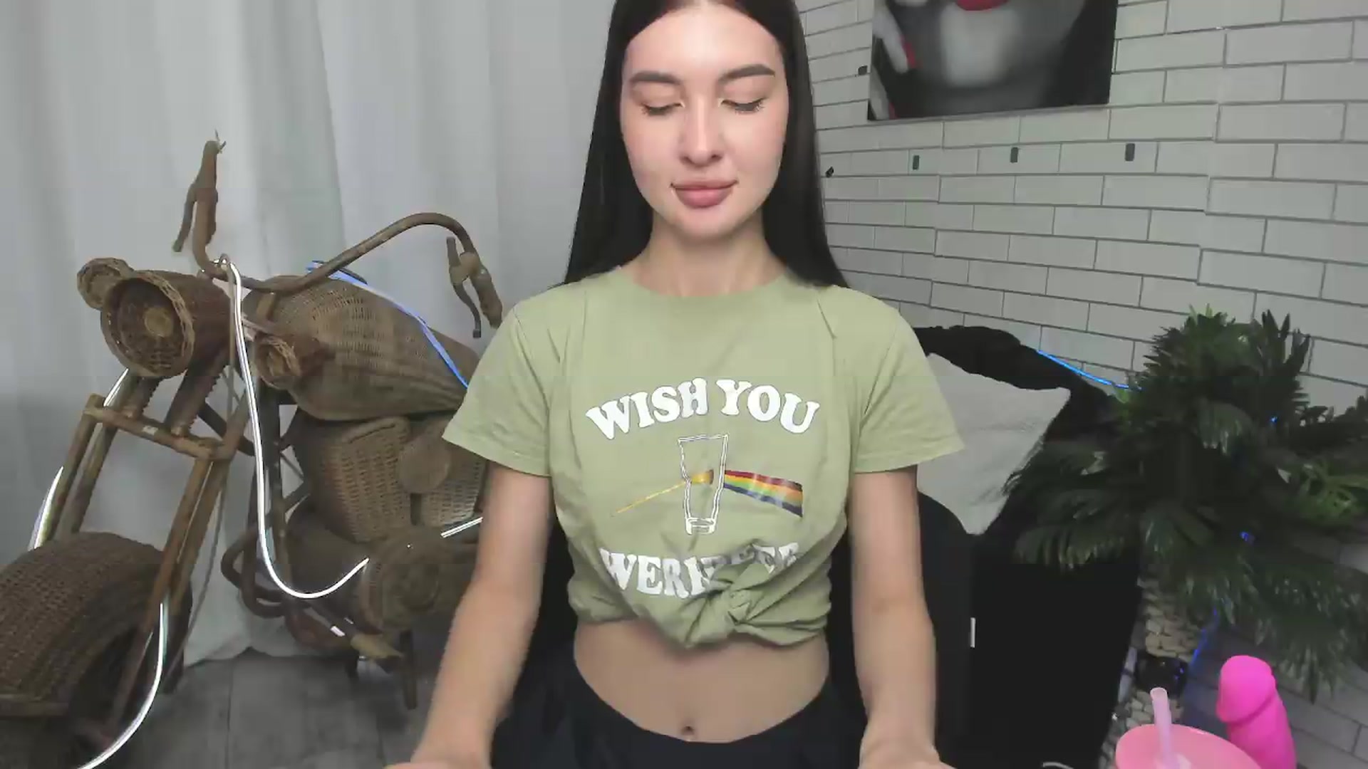 Gallery image thumbnail from GraceBennet's myfreecams stream on, 09/22/2026, 12:40 image 3 of 20