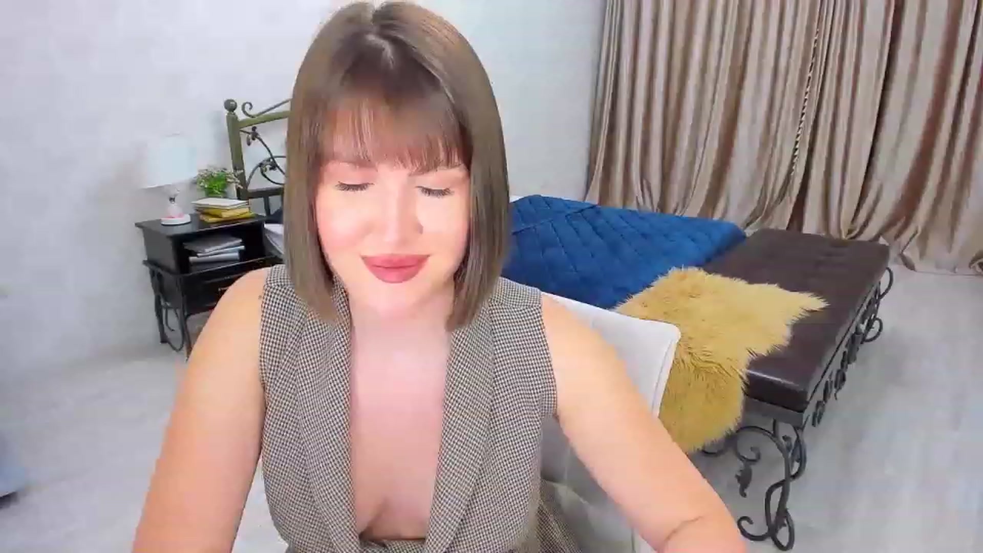 Gallery image thumbnail from GracePanther's myfreecams stream on, 11/27/2022, 08:36 image 11 of 20