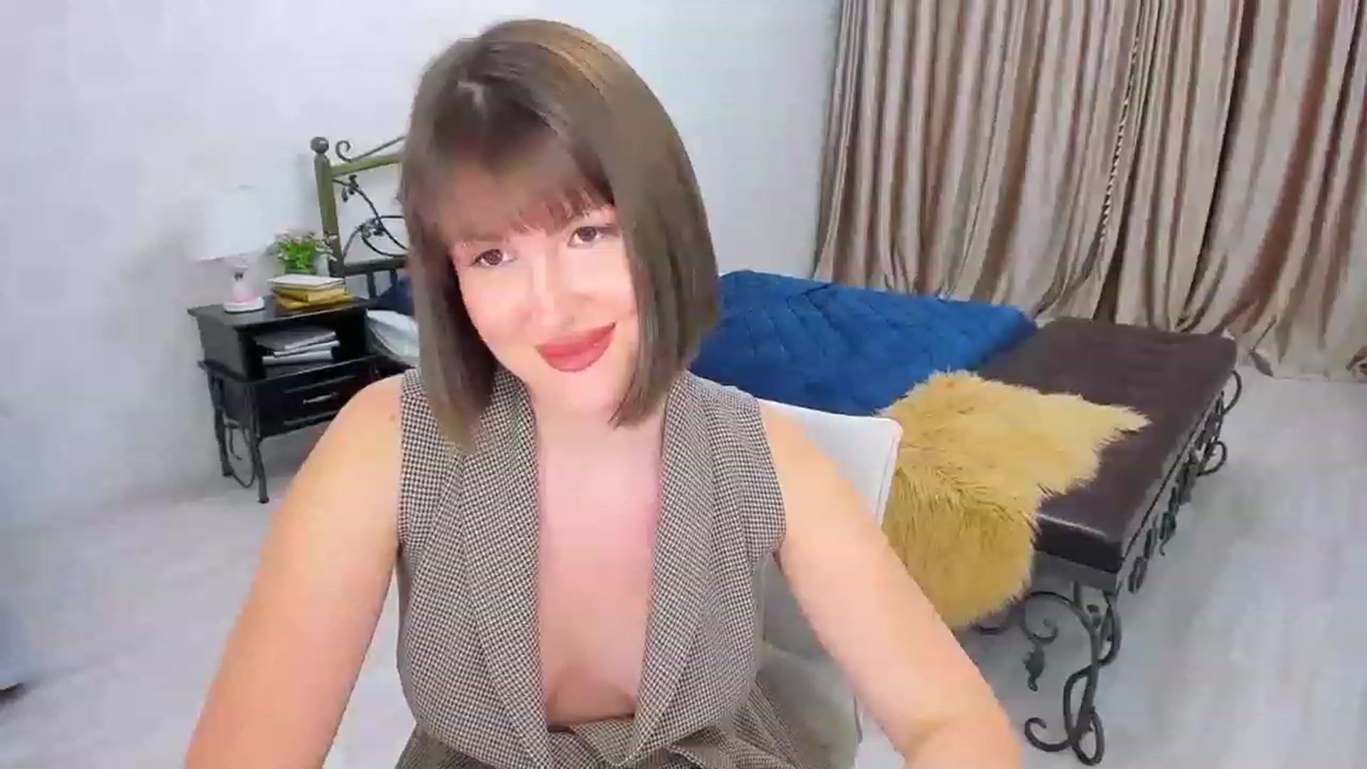Gallery image thumbnail from GracePanther's myfreecams stream on, 11/27/2022, 08:36 image 10 of 20