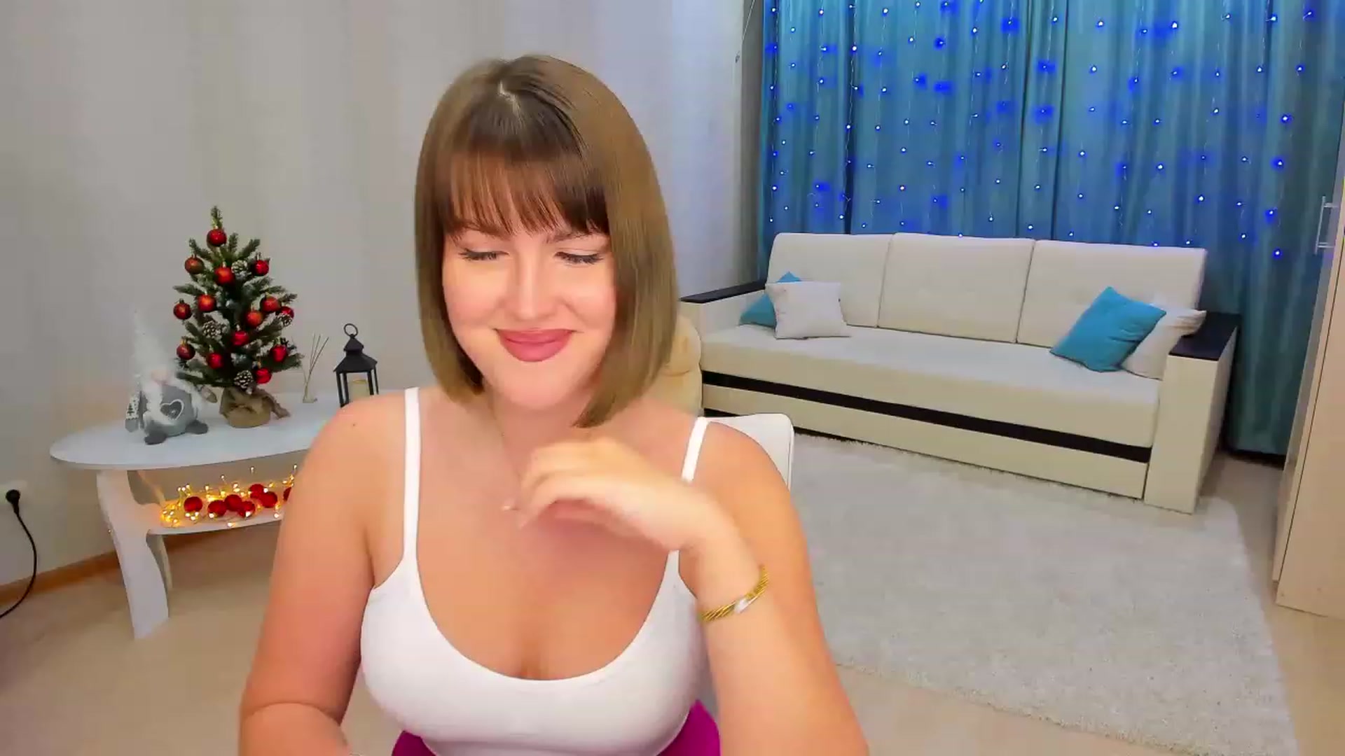 Gallery image thumbnail from GracePanther's myfreecams stream on, 12/15/2022, 07:31 image 6 of 20