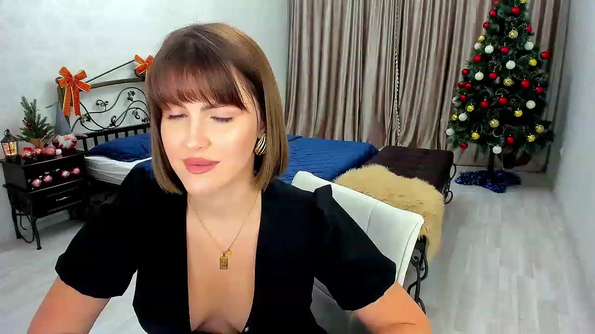 Gallery image thumbnail from GracePanther's myfreecams stream on, 12/16/2022, 03:28 image 10 of 20