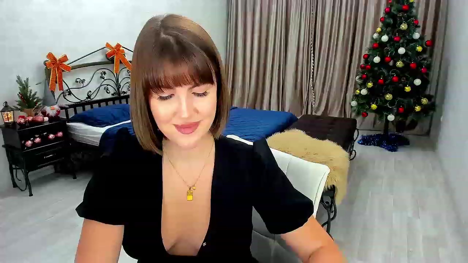 Gallery image thumbnail from GracePanther's myfreecams stream on, 12/16/2022, 03:28 image 17 of 20