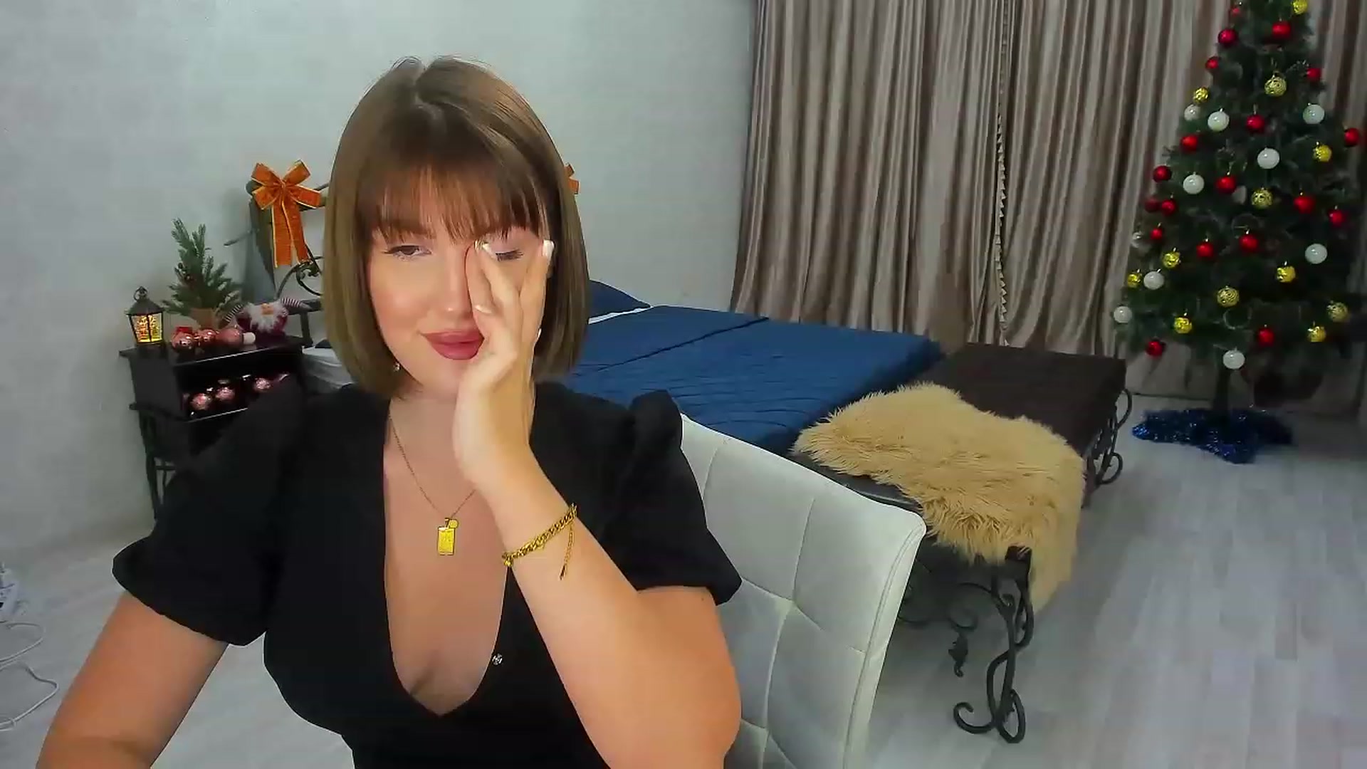 Gallery image thumbnail from GracePanther's myfreecams stream on, 12/17/2022, 06:54 image 3 of 20
