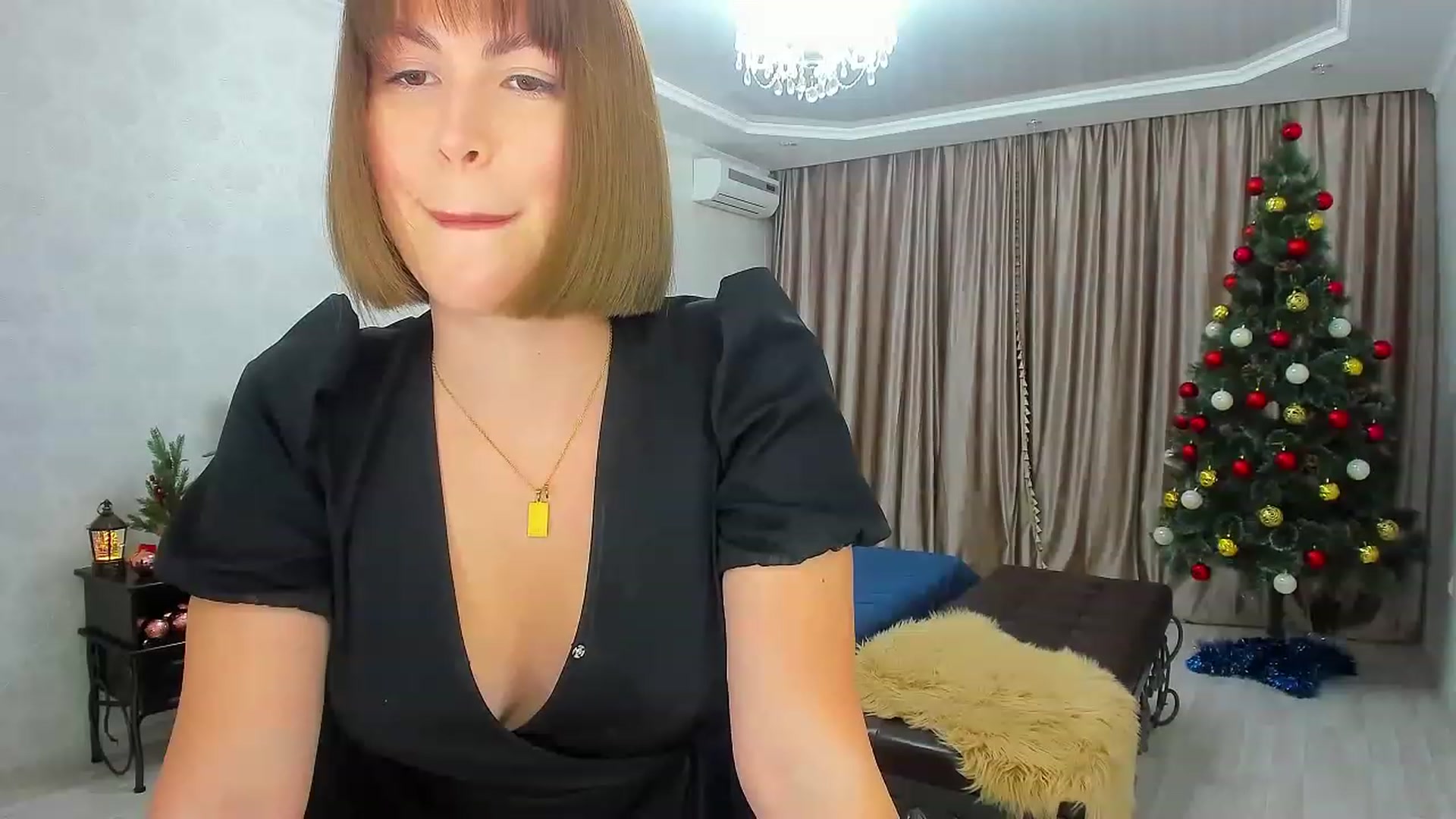 Gallery image thumbnail from GracePanther's myfreecams stream on, 12/17/2022, 07:44 image 12 of 20
