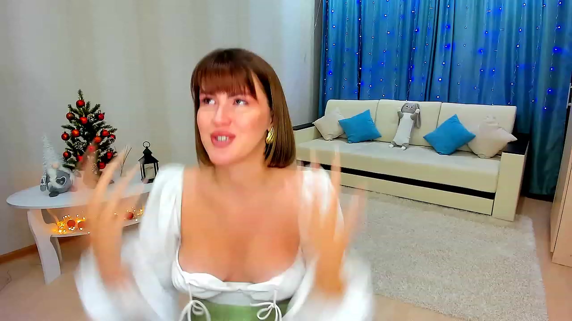 Gallery image thumbnail from GracePanther's myfreecams stream on, 12/18/2022, 07:10 image 15 of 20