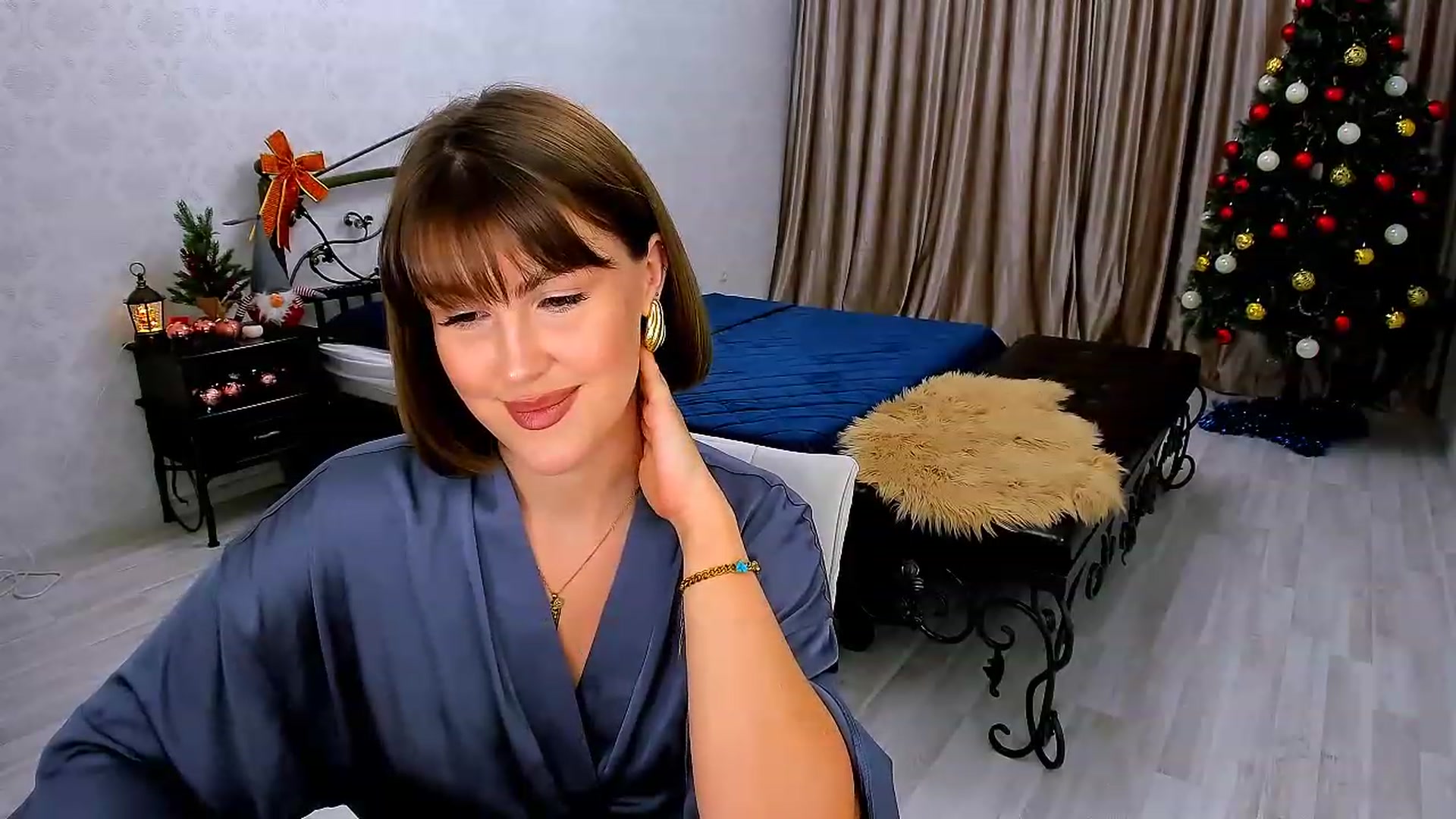 Gallery image thumbnail from GracePanther's myfreecams stream on, 12/23/2022, 03:20 image 12 of 20