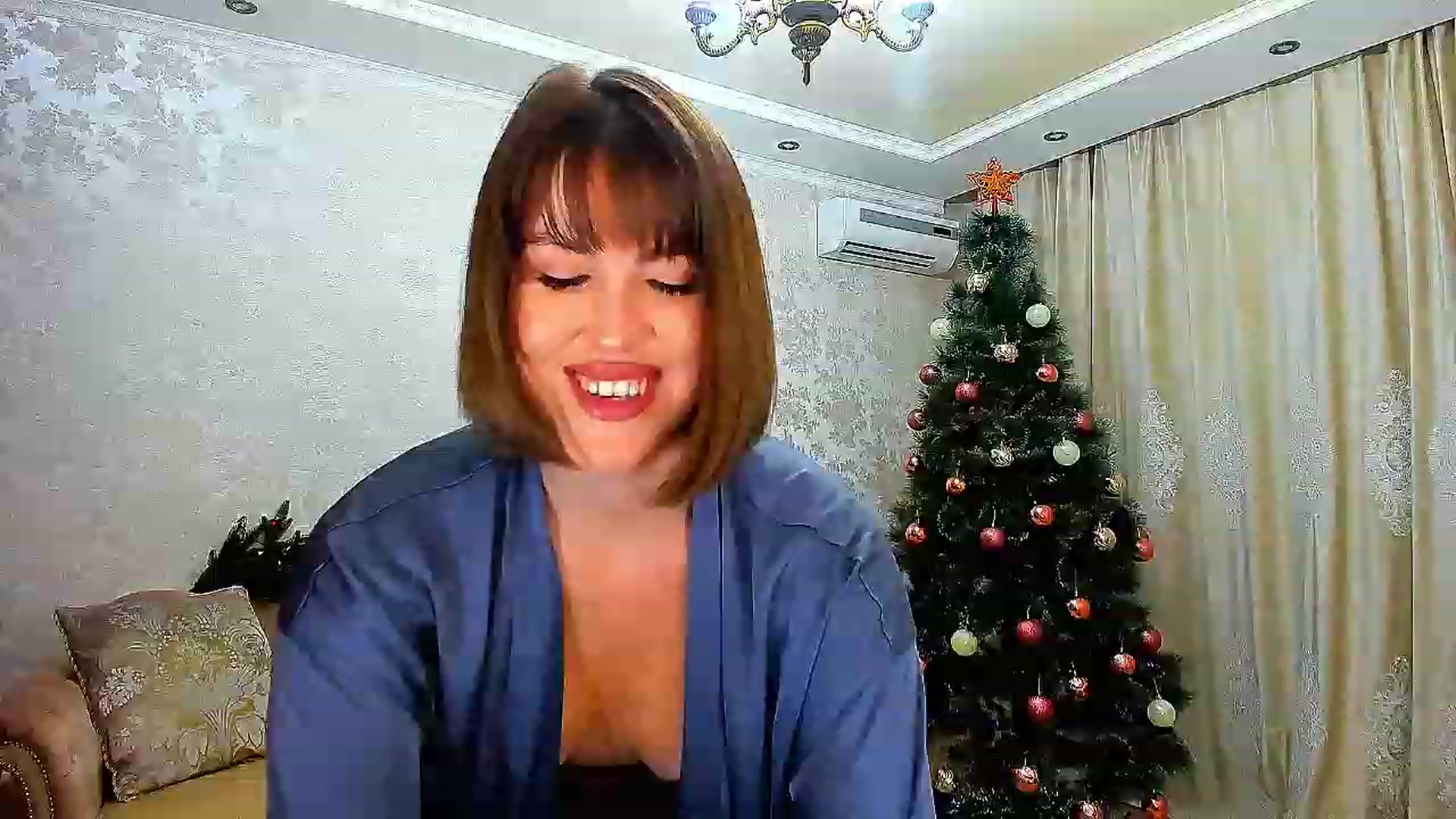 Gallery image thumbnail from GracePanther's myfreecams stream on, 12/27/2022, 04:07 image 17 of 20