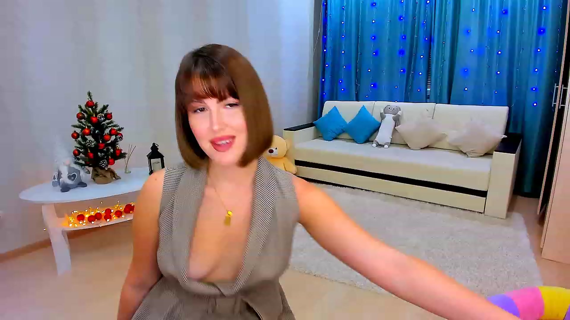 Gallery image thumbnail from GracePanther's myfreecams stream on, 12/29/2022, 07:01 image 4 of 20
