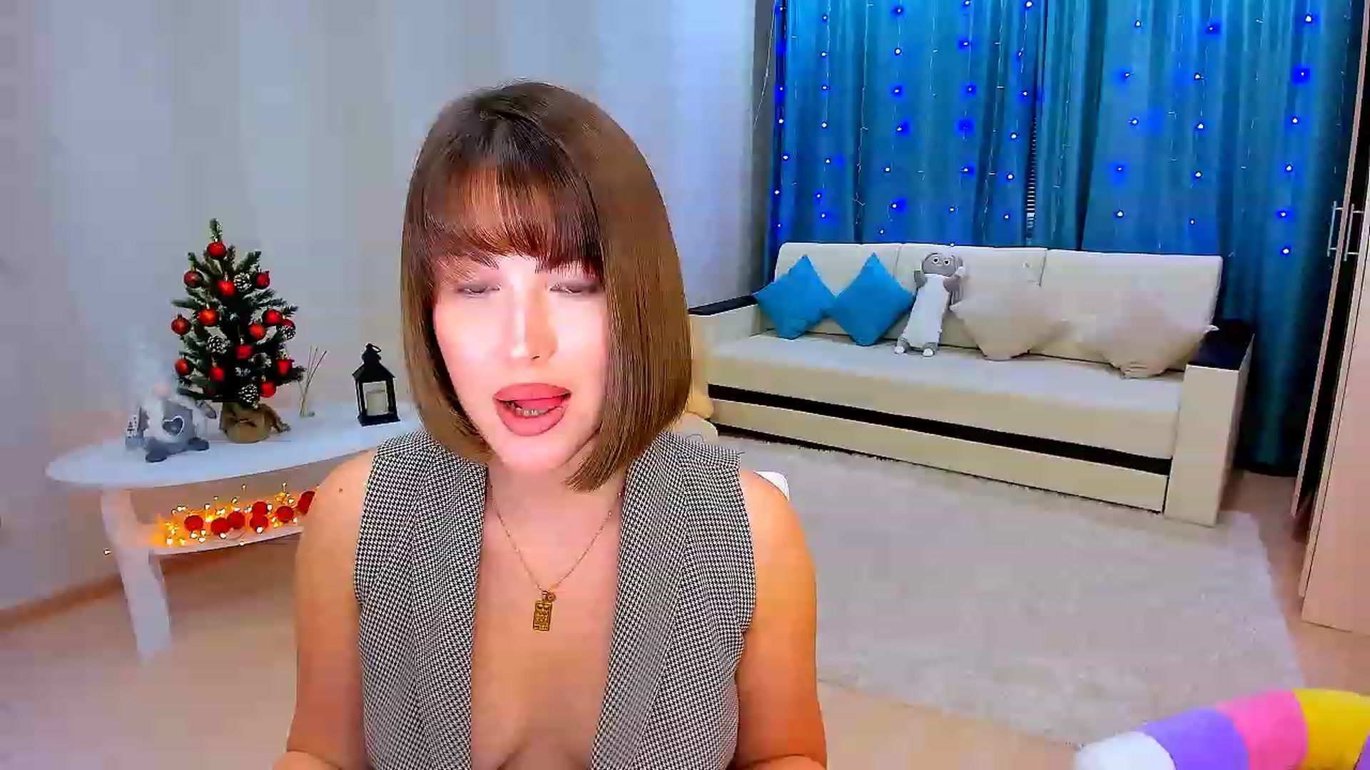 Gallery image thumbnail from GracePanther's myfreecams stream on, 12/29/2022, 07:01 image 7 of 20