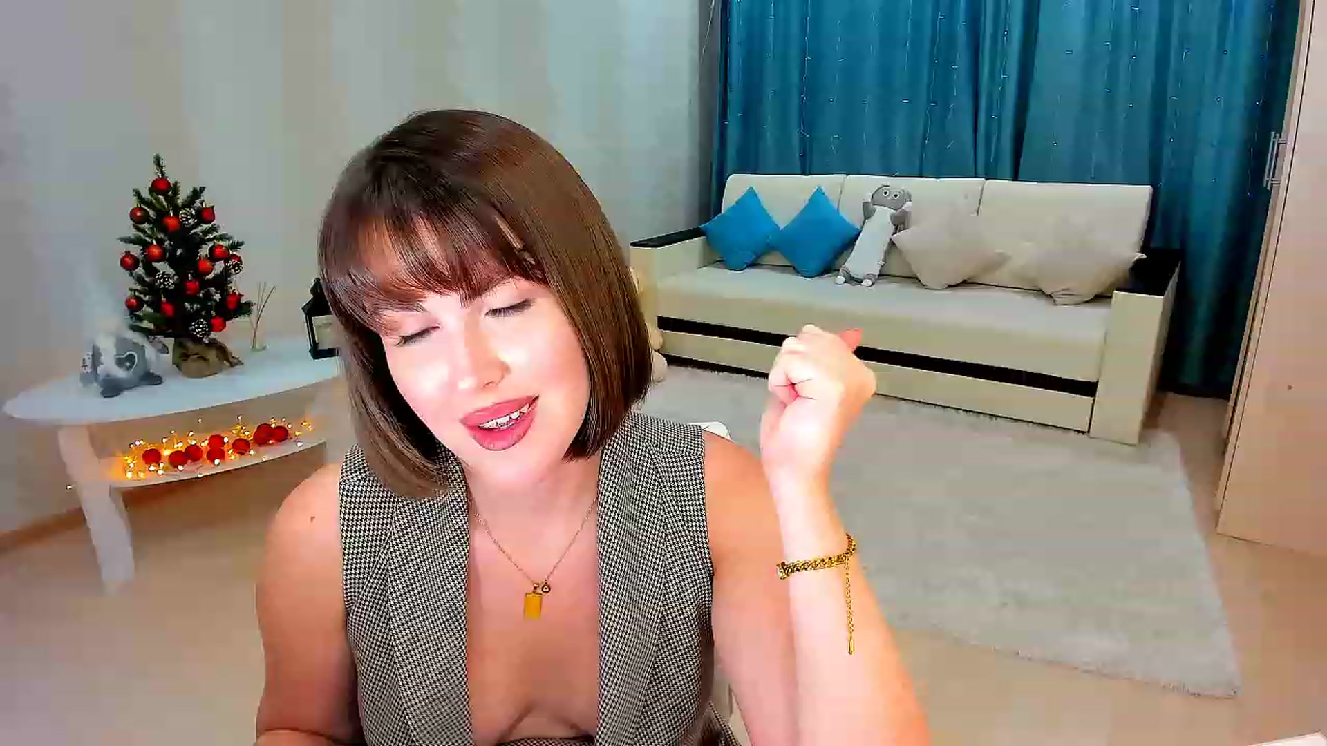 Gallery image thumbnail from GracePanther's myfreecams stream on, 12/29/2022, 09:06 image 8 of 20