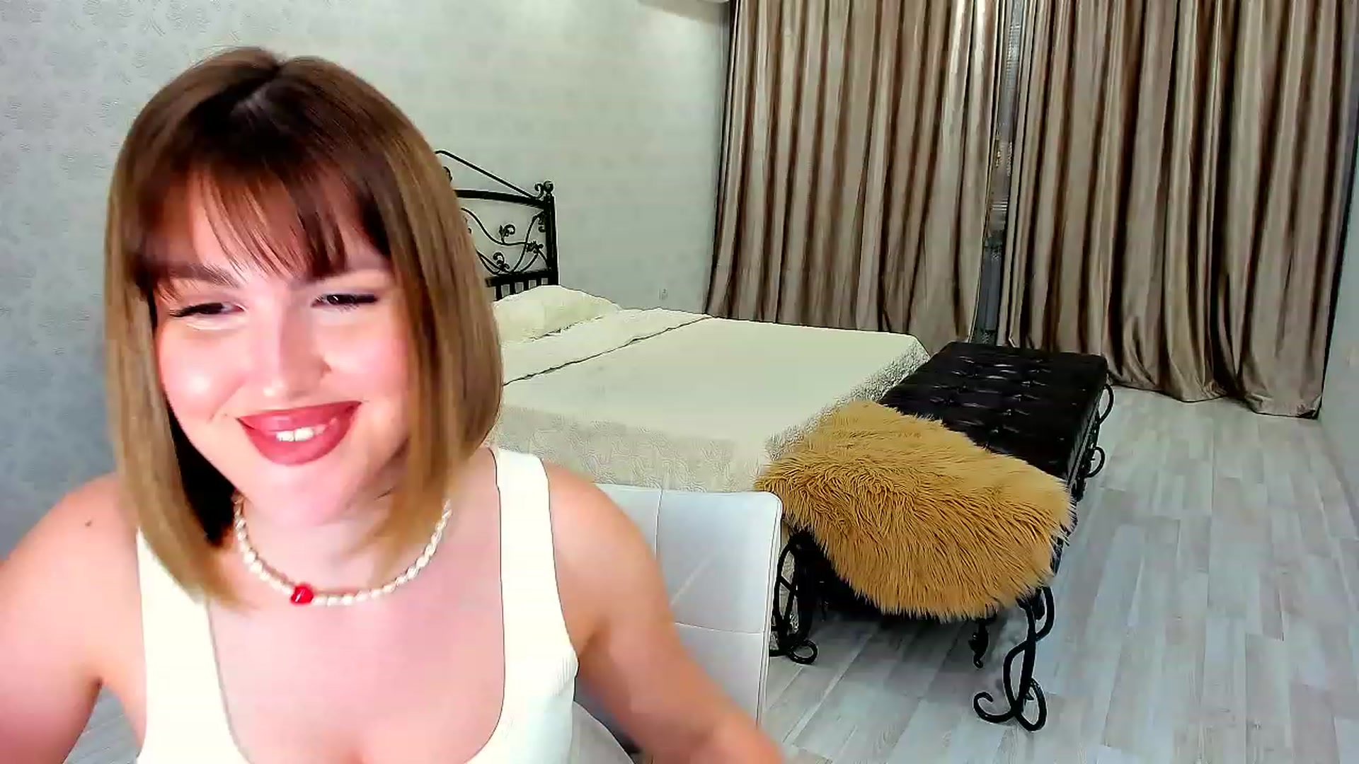 Gallery image thumbnail from GracePanther's myfreecams stream on, 02/27/2023, 07:12 image 2 of 20