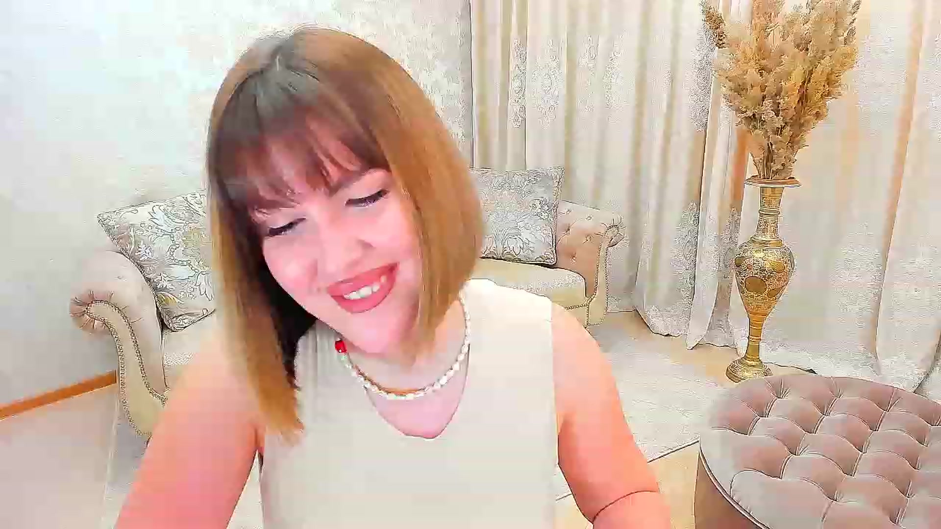 Gallery image thumbnail from GracePanther's myfreecams stream on, 03/08/2023, 07:18 image 16 of 20